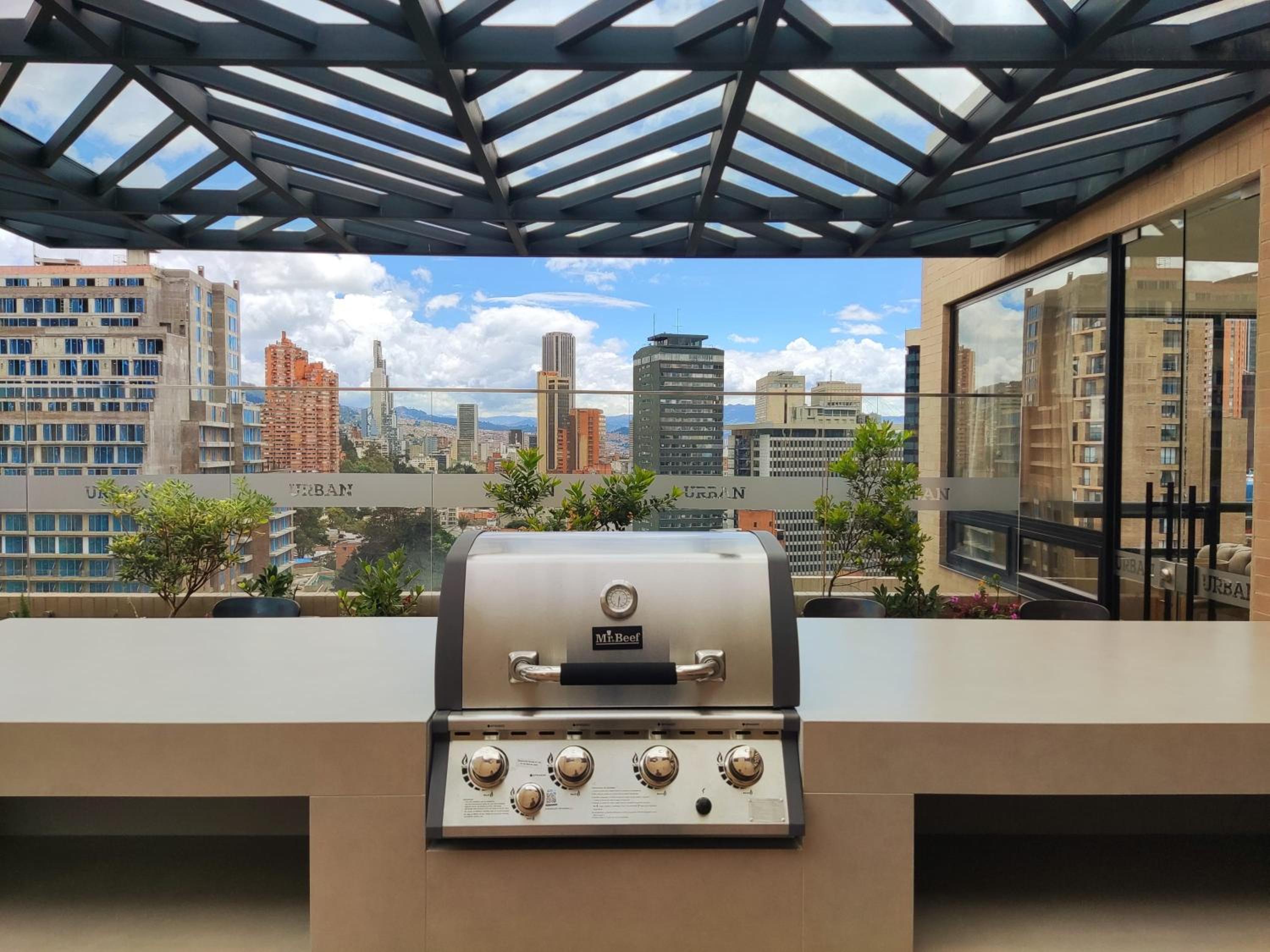 Spectacular Loft In Luxury Building view 3