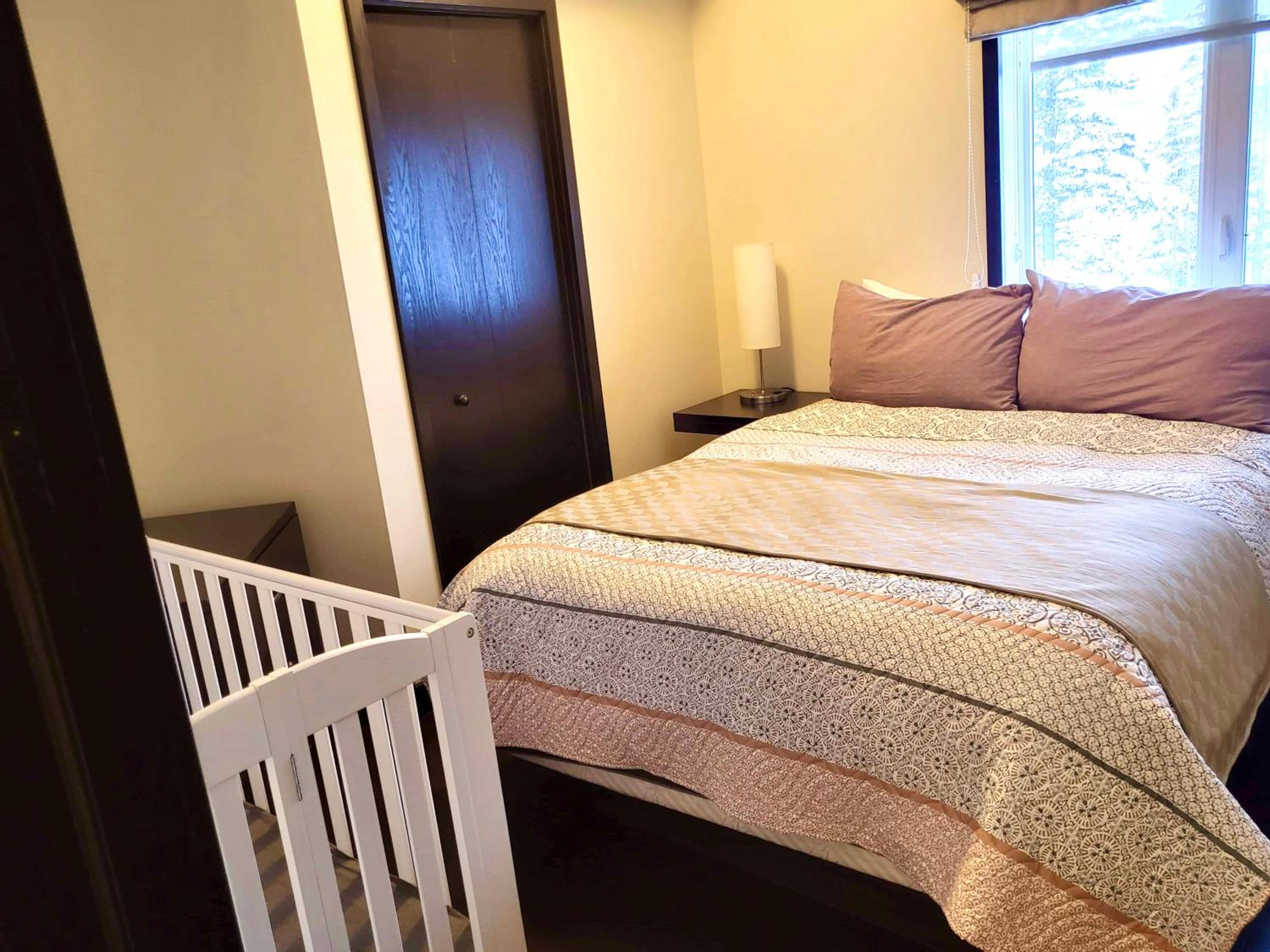 Luxury 2 Bedroom 1Pullout Kitchenette Grand Rockies Resort Hot Tub Pool Mountain View
