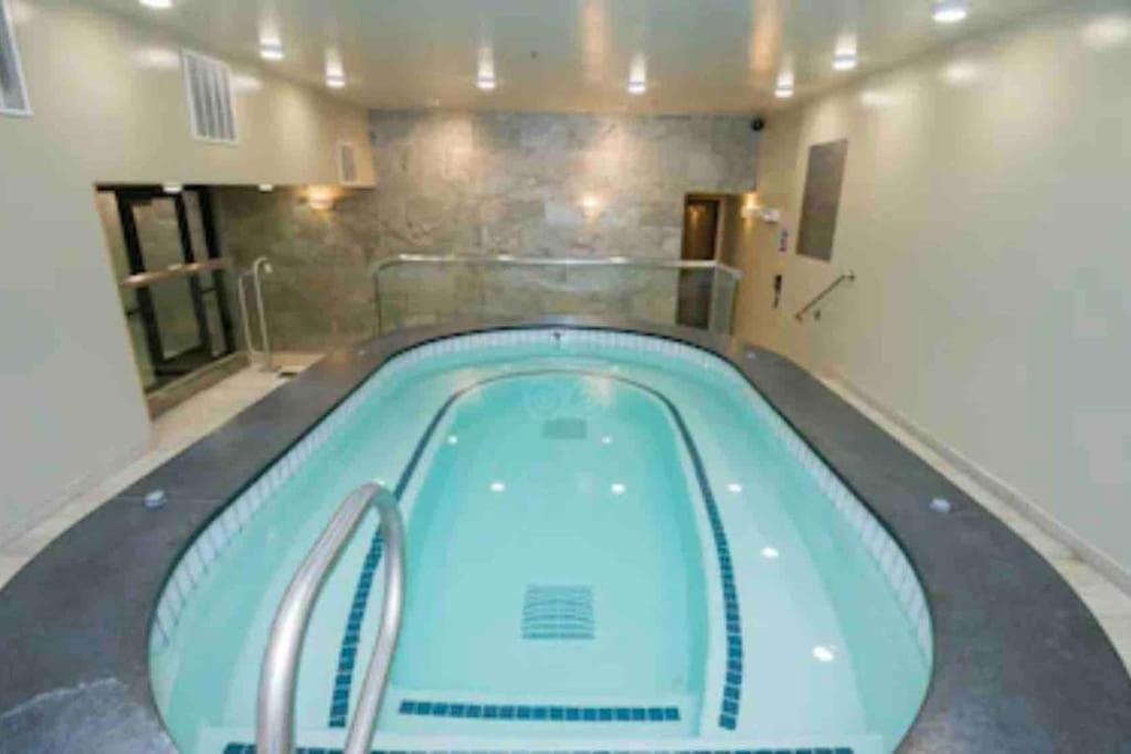 Luxe 1bed 1bath Park City Mountain Resort Condo - Sleeps 4 view 3
