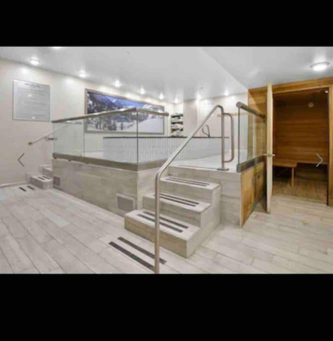 Luxe 1bed 1bath Park City Mountain Resort Condo - Sleeps 4 view 4