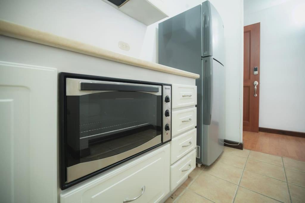 Comfortable 2 bedroom apartment, conveniently located