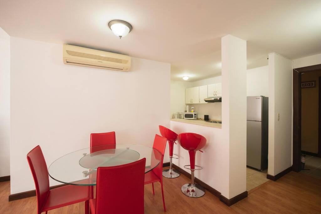 Comfortable 2 bedroom apartment, conveniently located