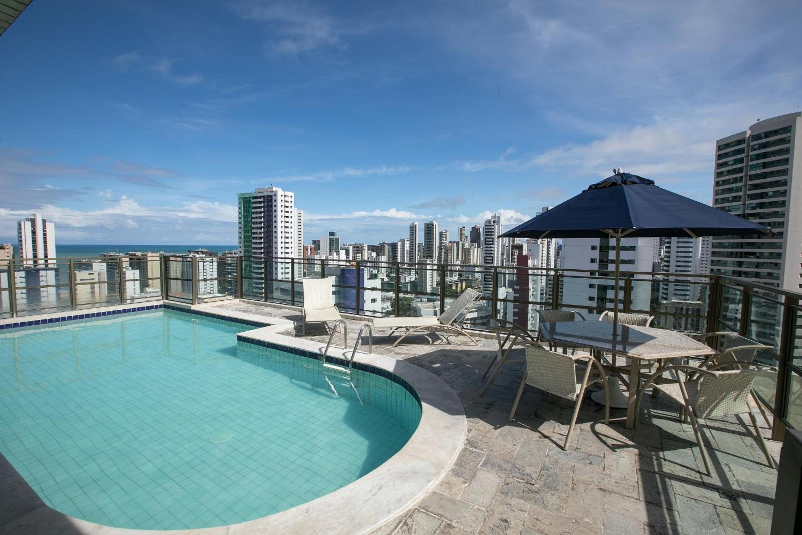 Flat Quarto e Sala, 400 metros da Praia de Boa Viagem, com Piscina, Wi-Fi 220Mbps