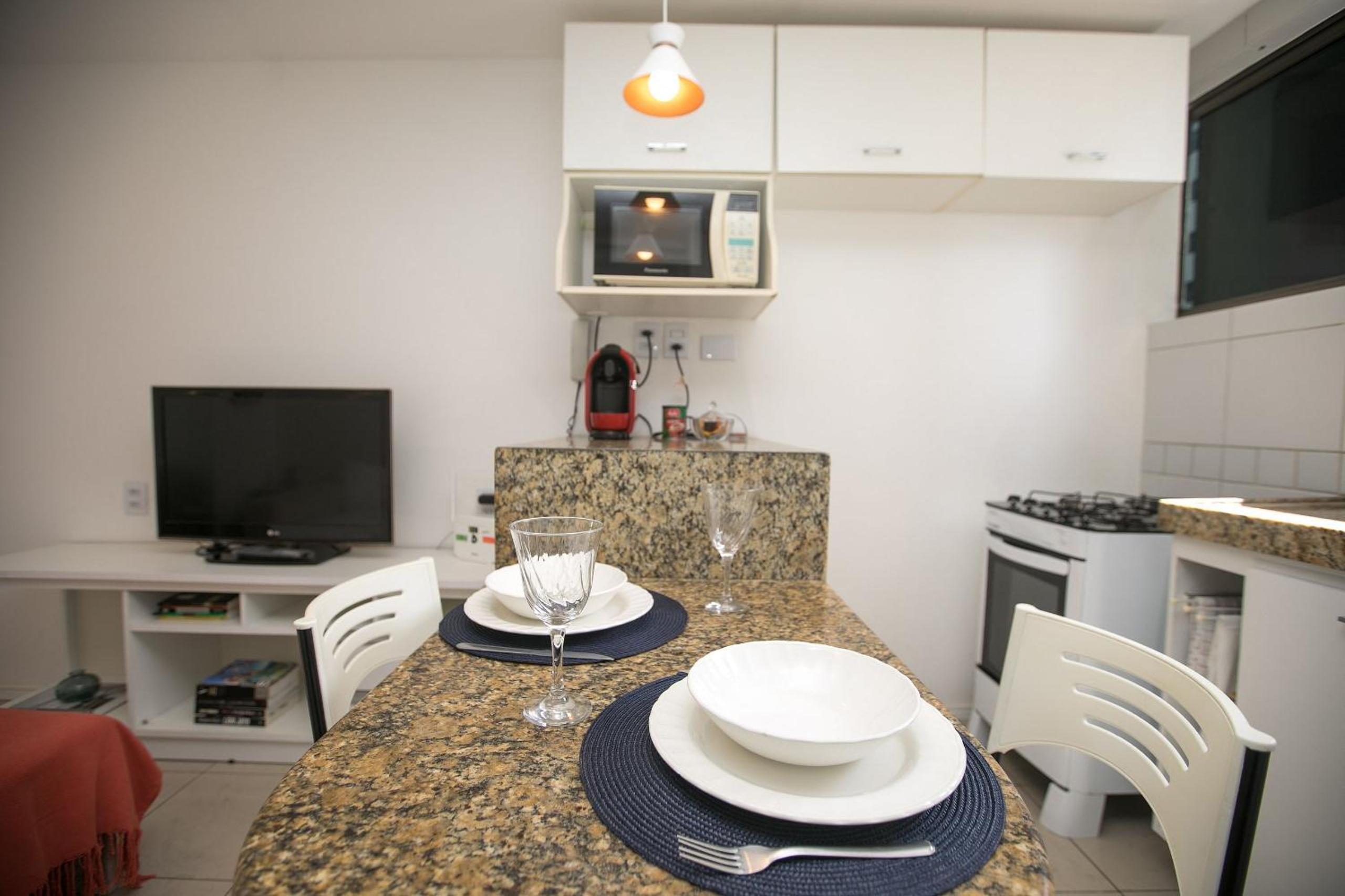 Flat Quarto e Sala, 400 metros da Praia de Boa Viagem, com Piscina, Wi-Fi 220Mbps