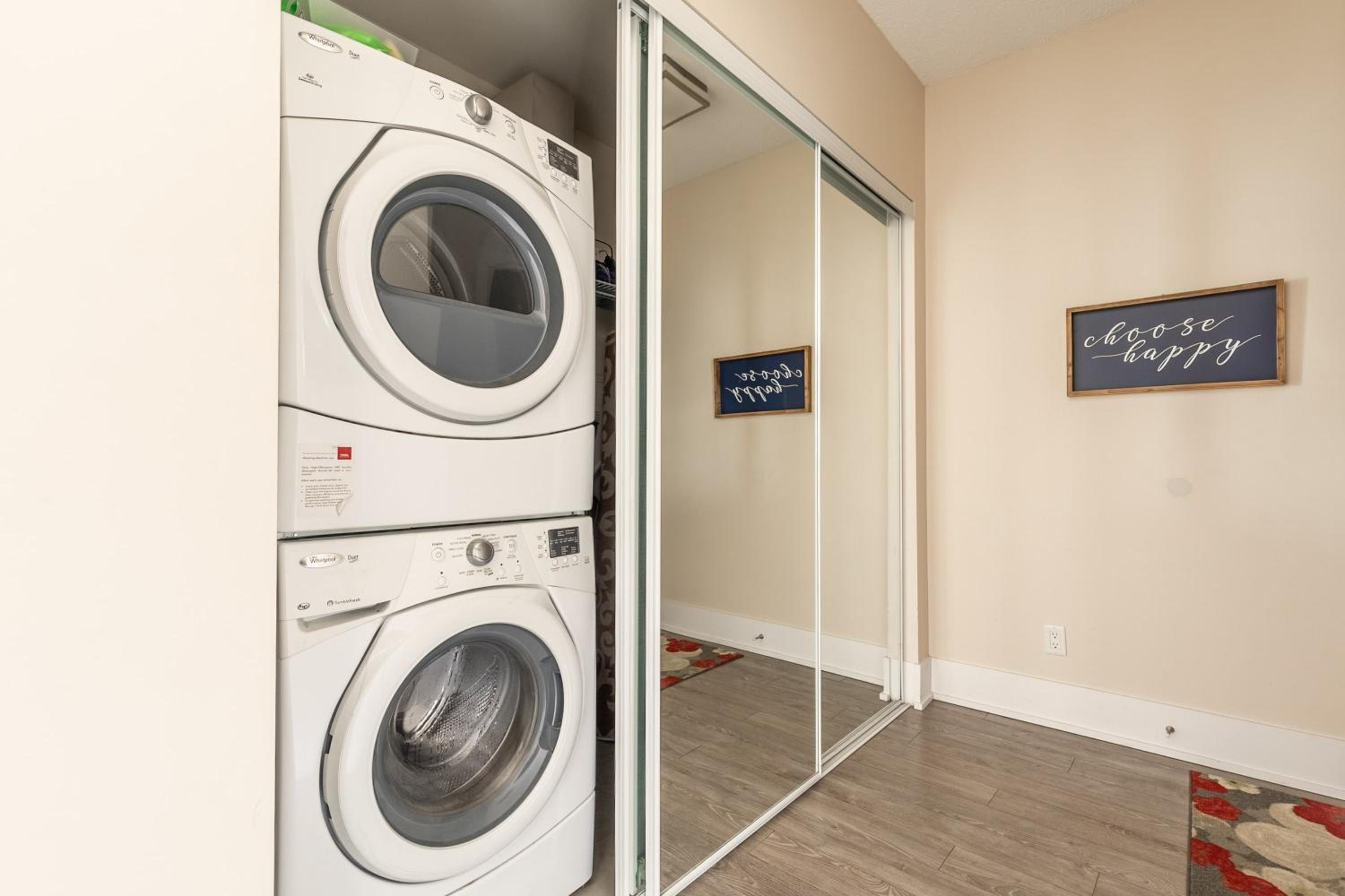 Luxury 1BR Condo - King Bed - Stunning City View