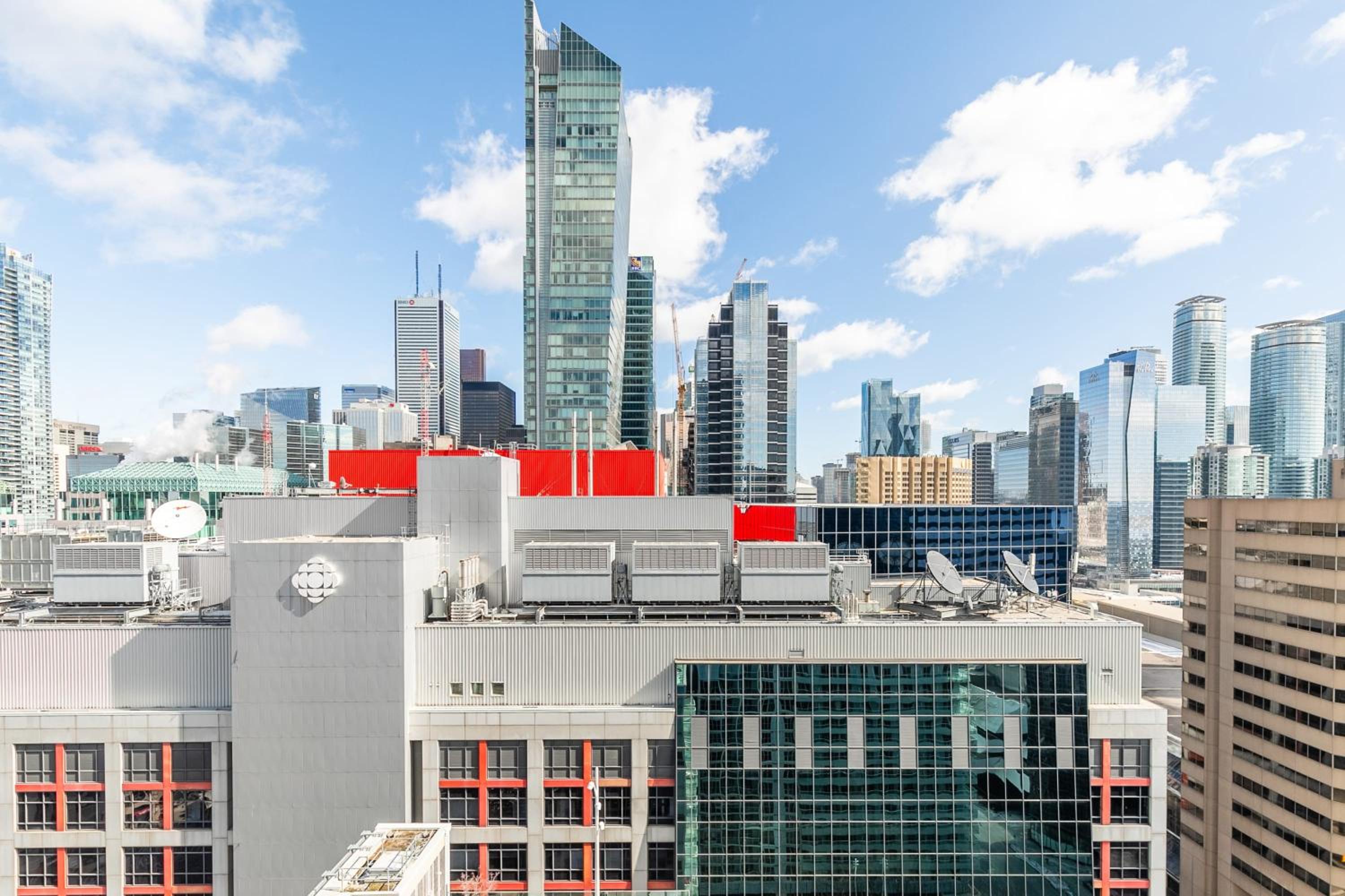Luxury 1BR Condo - King Bed - Stunning City View