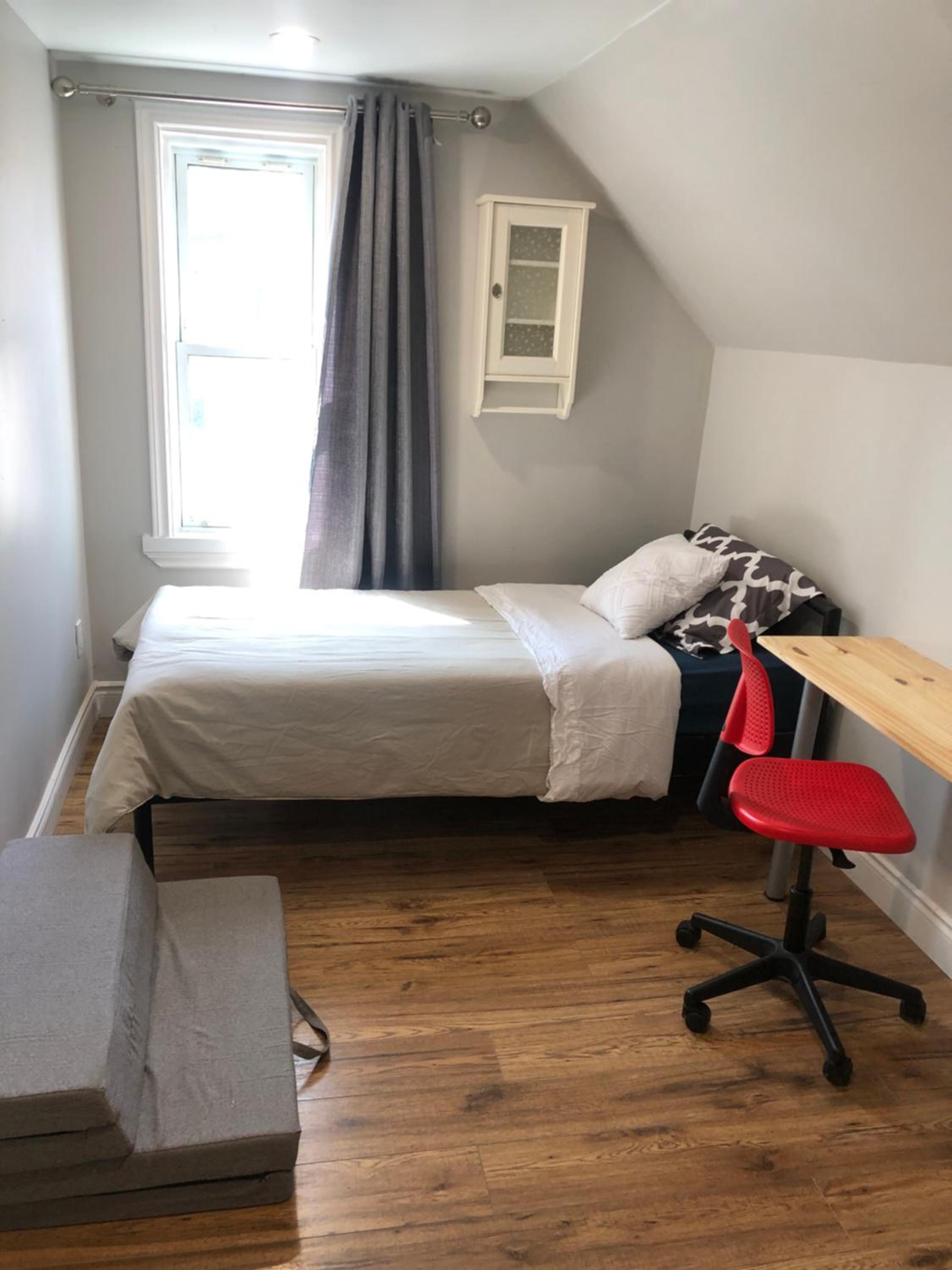 Cornwall Vacations - Entire detached 3-bedrooms cute home in Cornwall area - Property Image 3