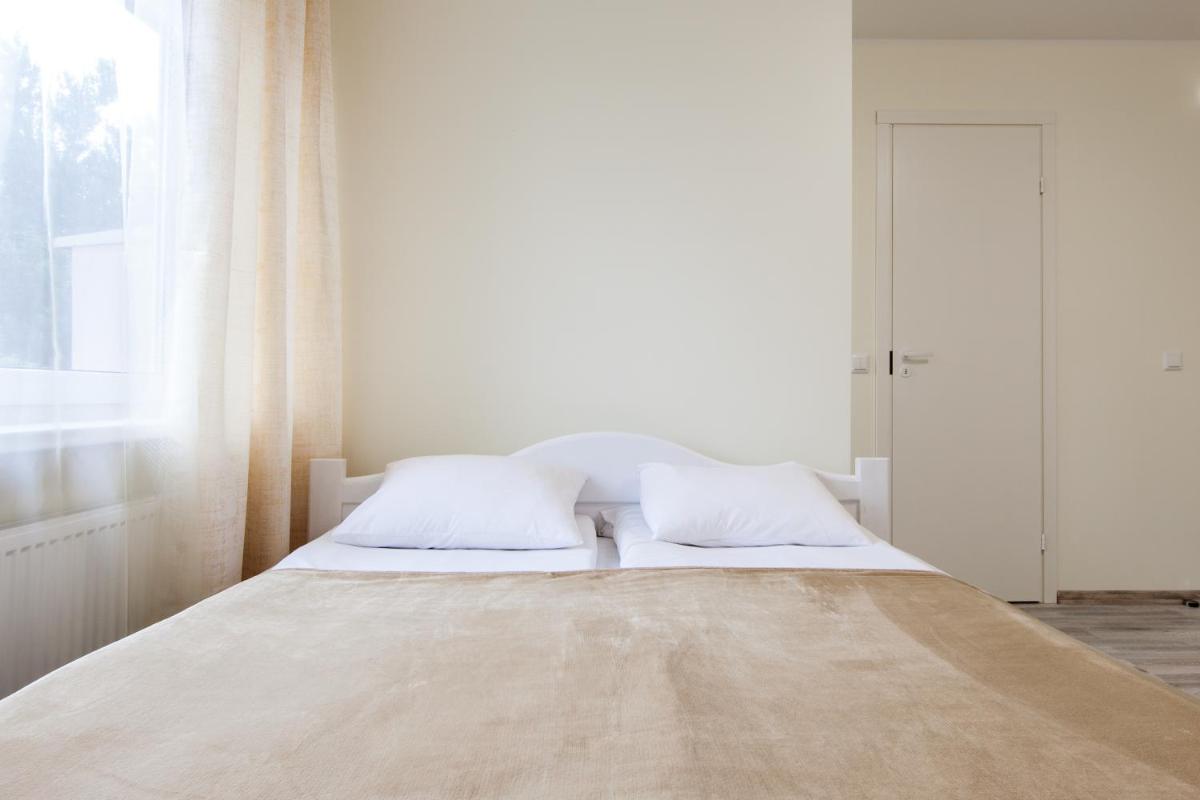 Bright Apartment near Bus Statioon view 4
