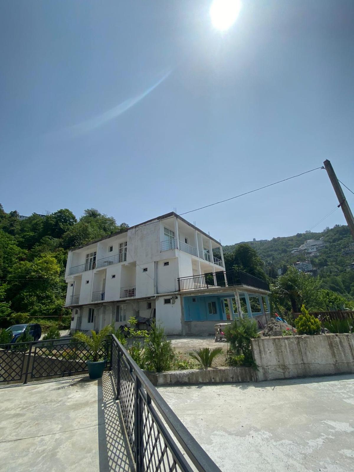 Temo's guest house in Kvariati