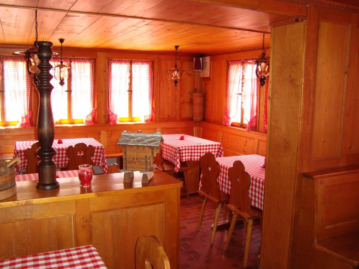 restaurant