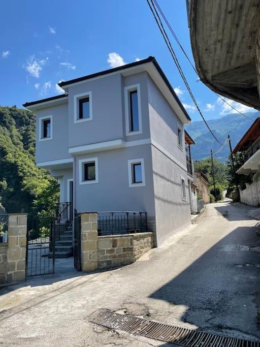 Agnanta Mountain Residence