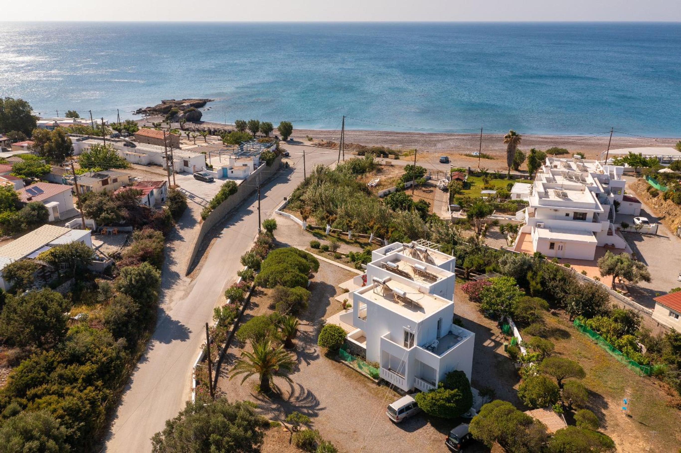 Tselios Apartments & Studios view 3