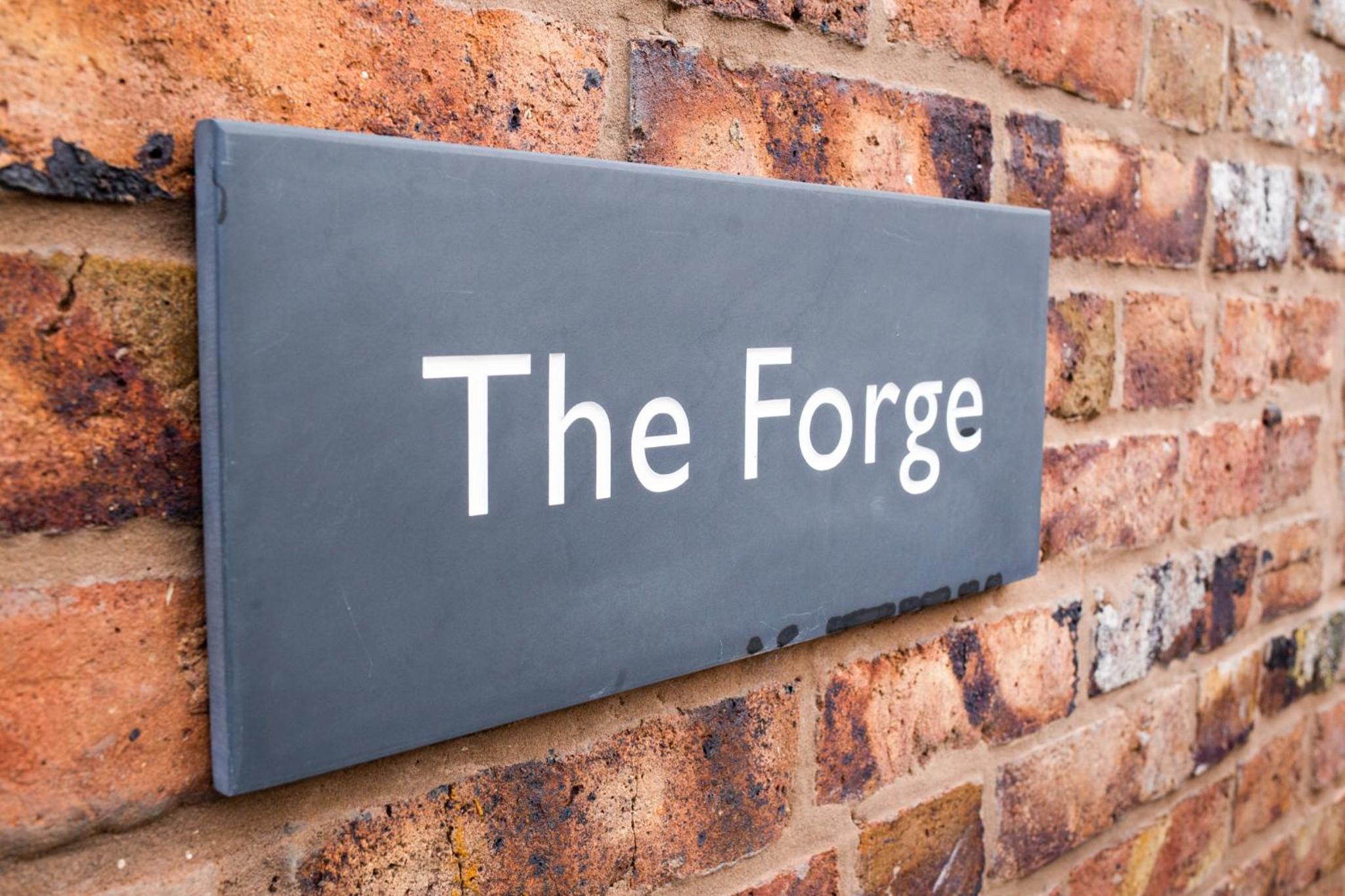 The Forge - Beautiful Contemporary Barn - Hot Tub view 3
