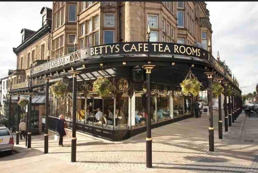 Garden Apartment, Central Harrogate with parking view 4