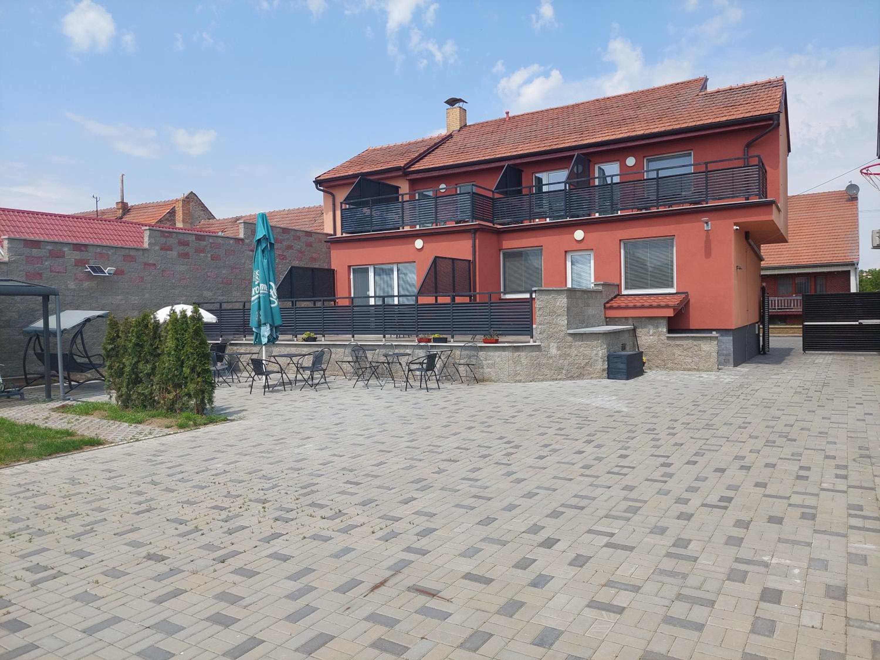 Penzion Strachotín