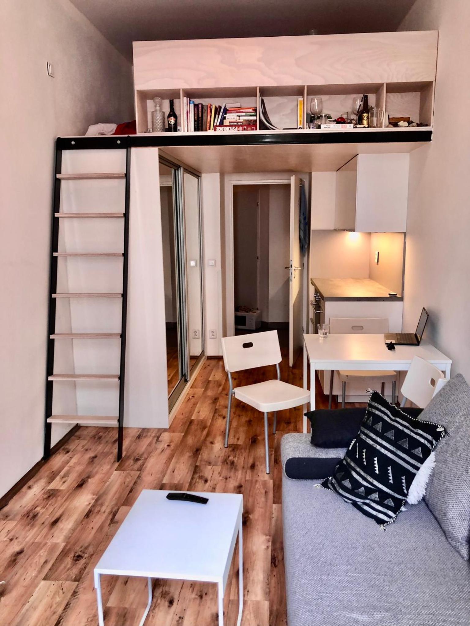 Karlin Cozy Studio