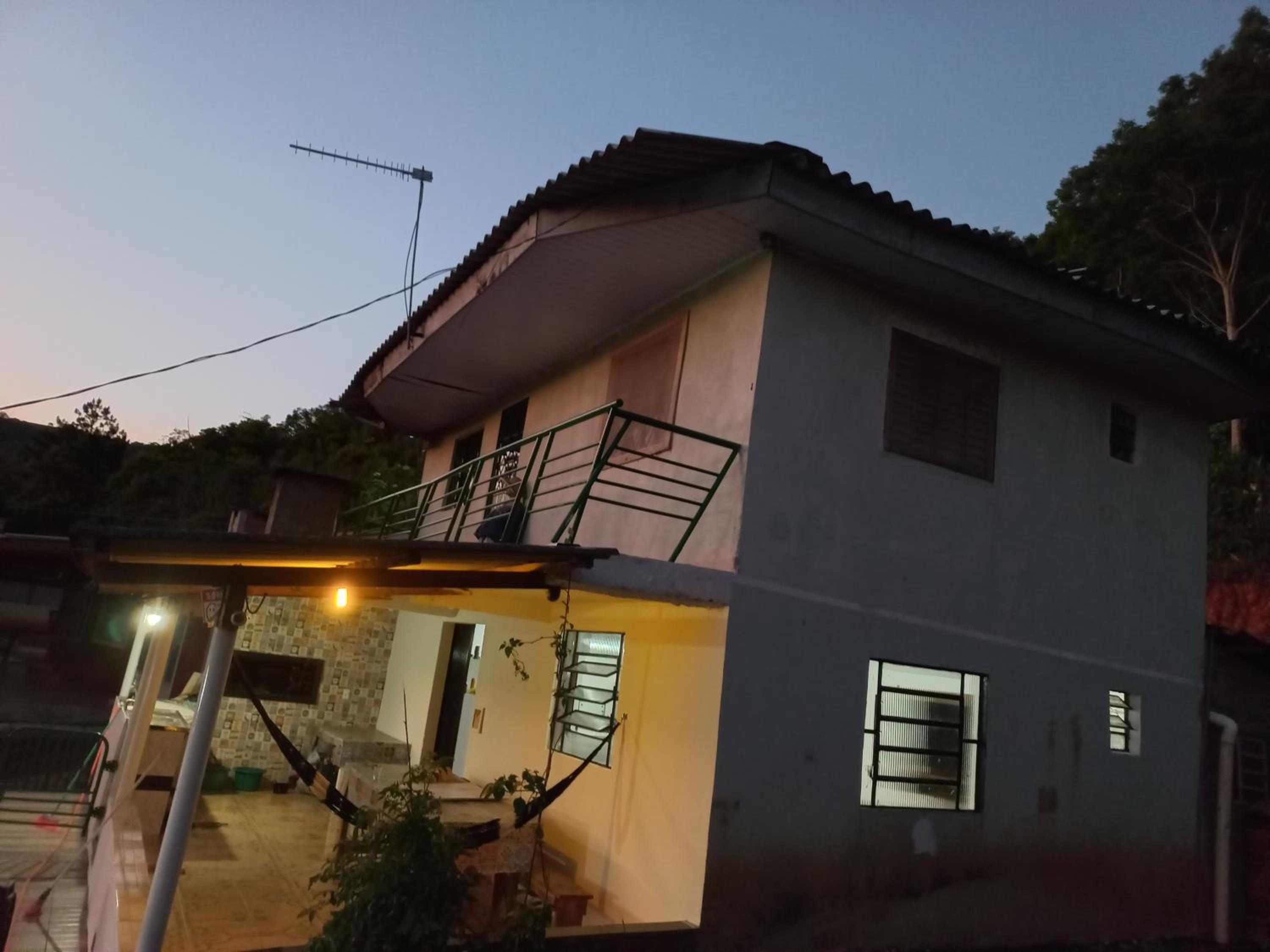 Casa alagado da balsa