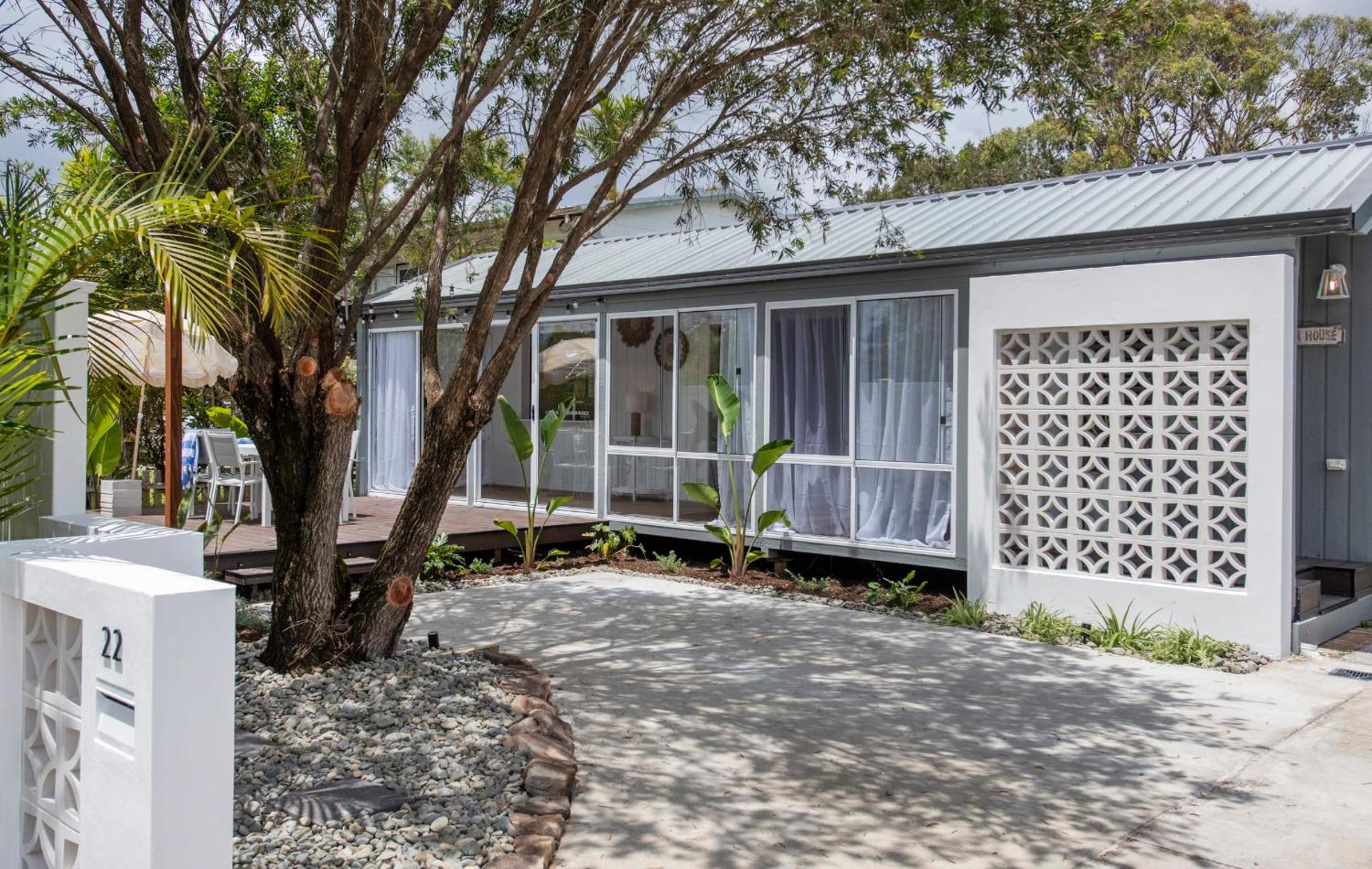 Hotel Sea Breeze Cottage - oceanstays - Image 1