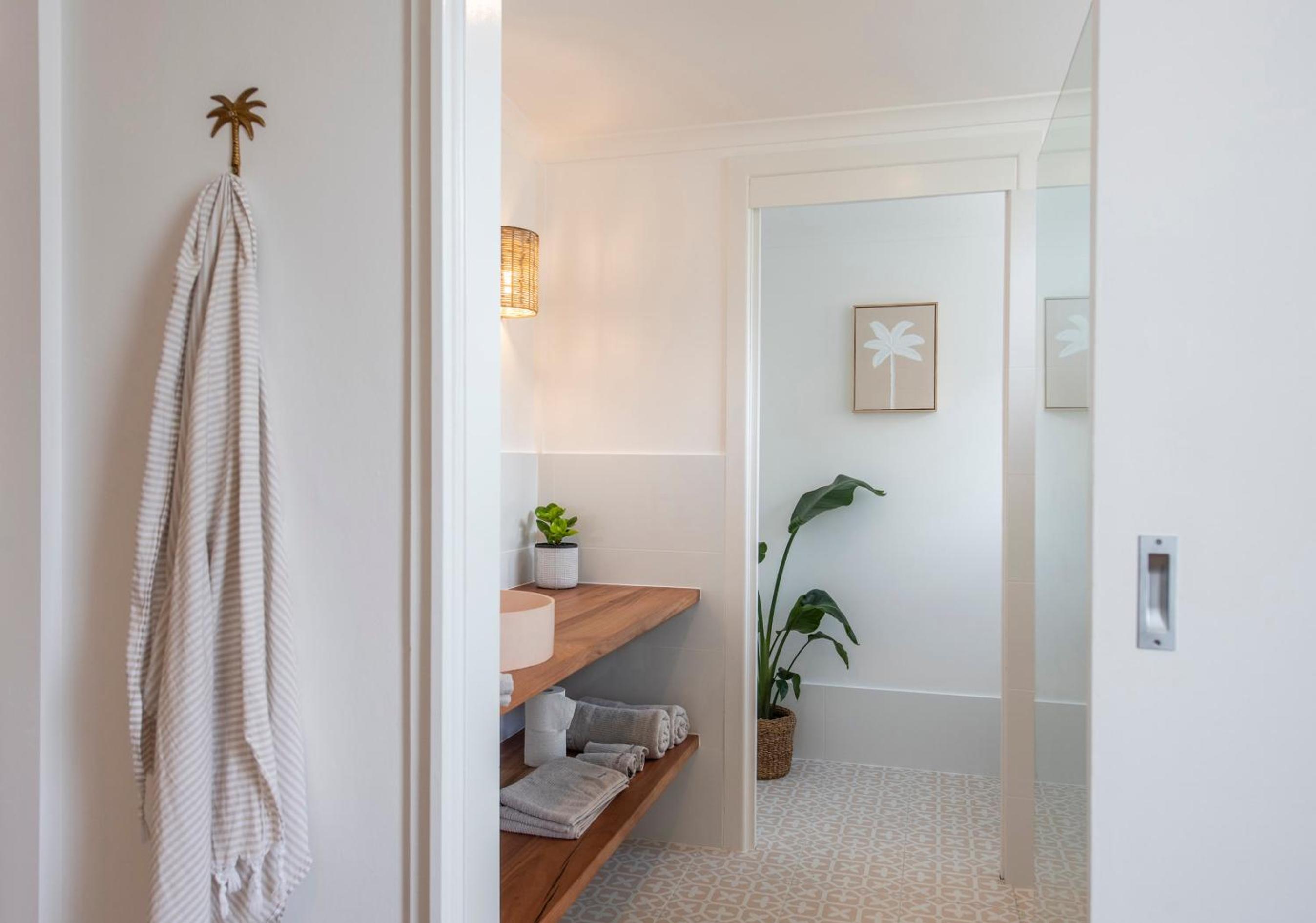 Sea Breeze Cottage - oceanstays