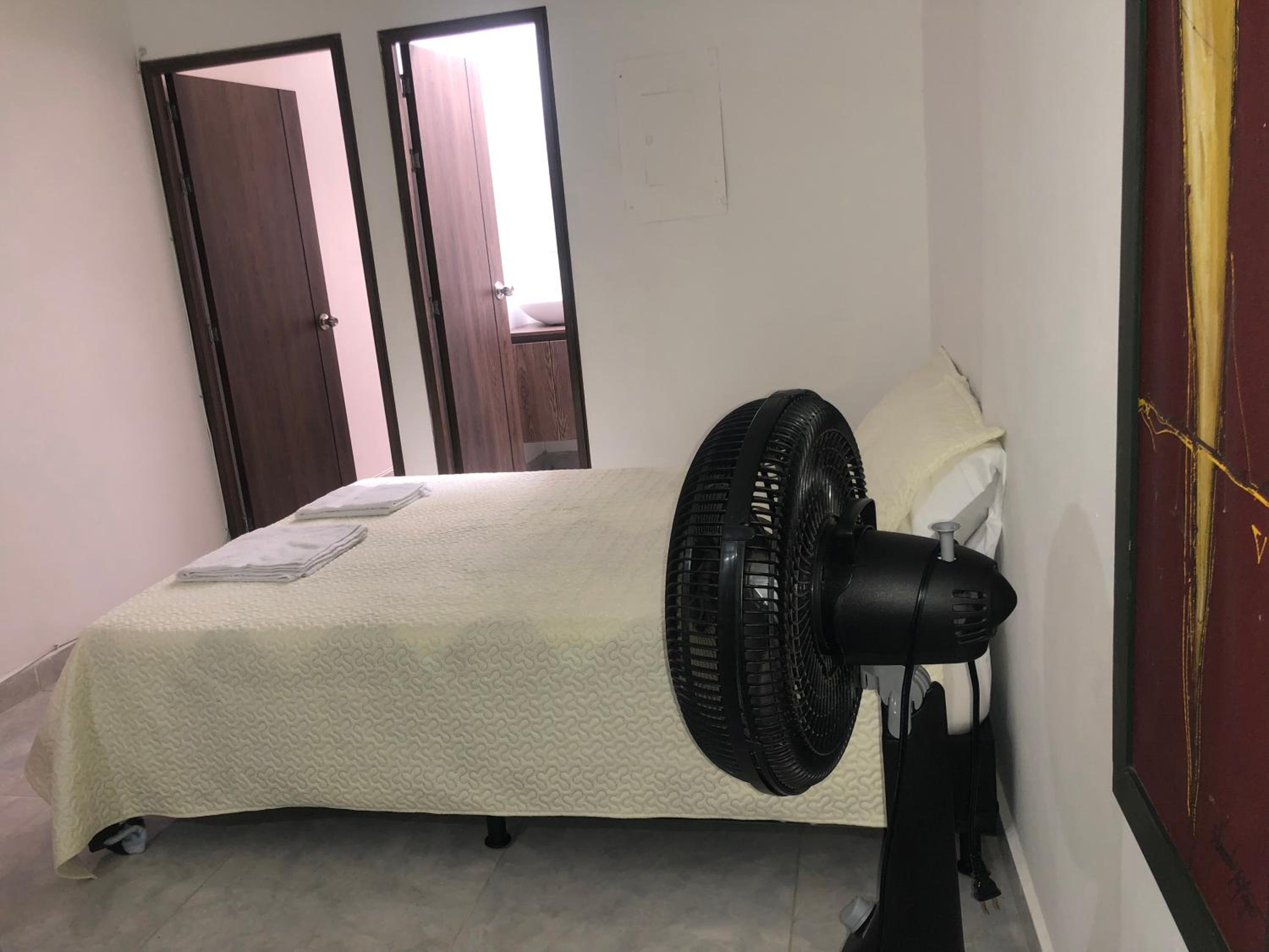 Apartamento cómodo en Laureles, céntrico y bien ubicado Apto404 view 4
