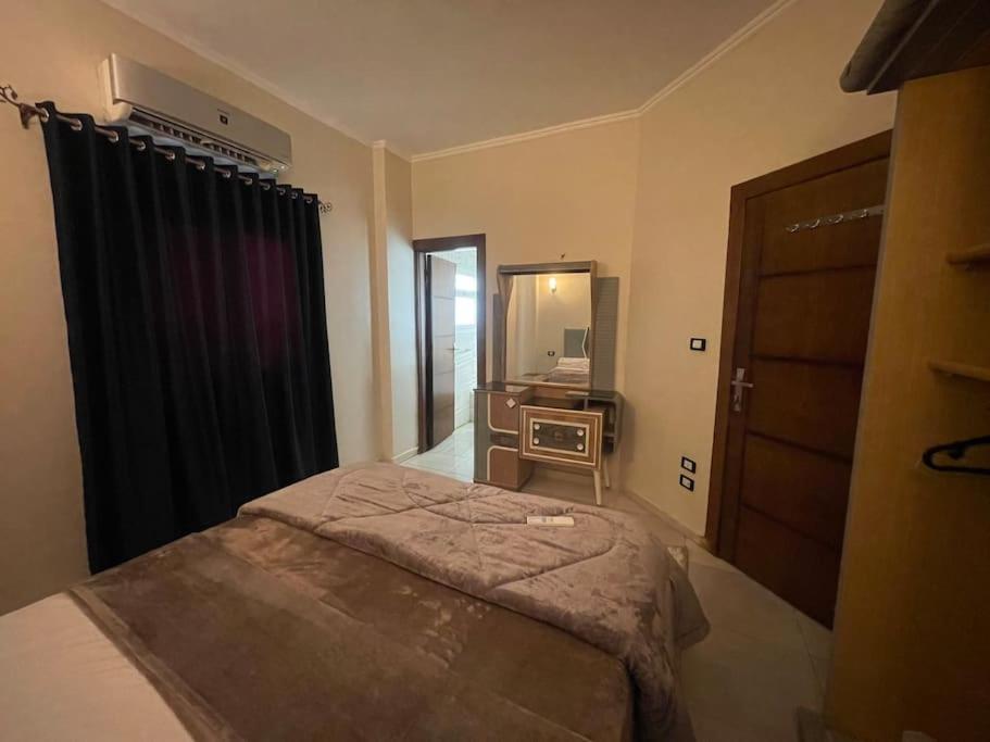 Large 3 bedrooms apartment