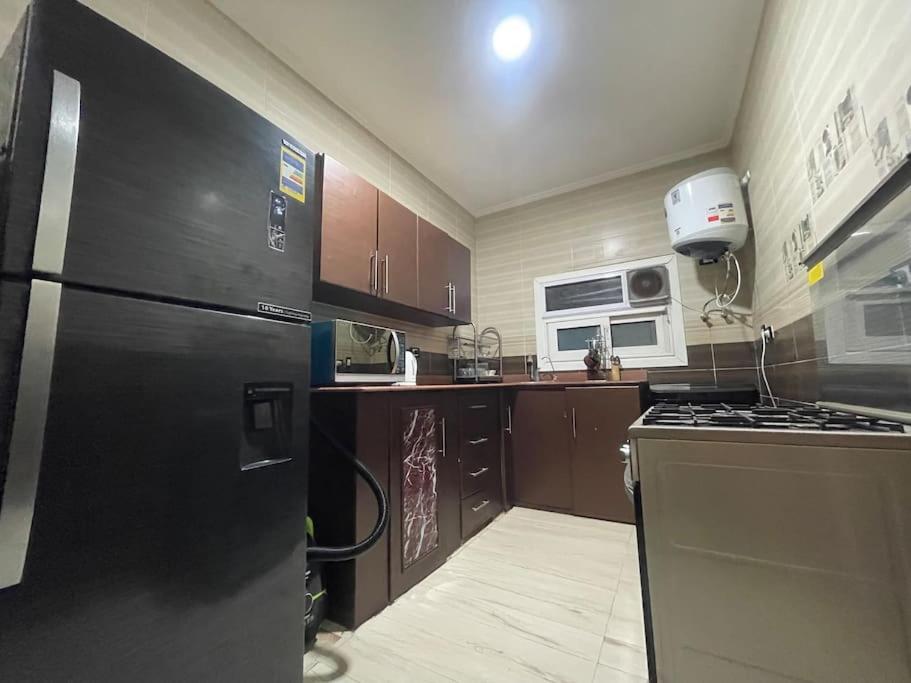 Large 3 bedrooms apartment