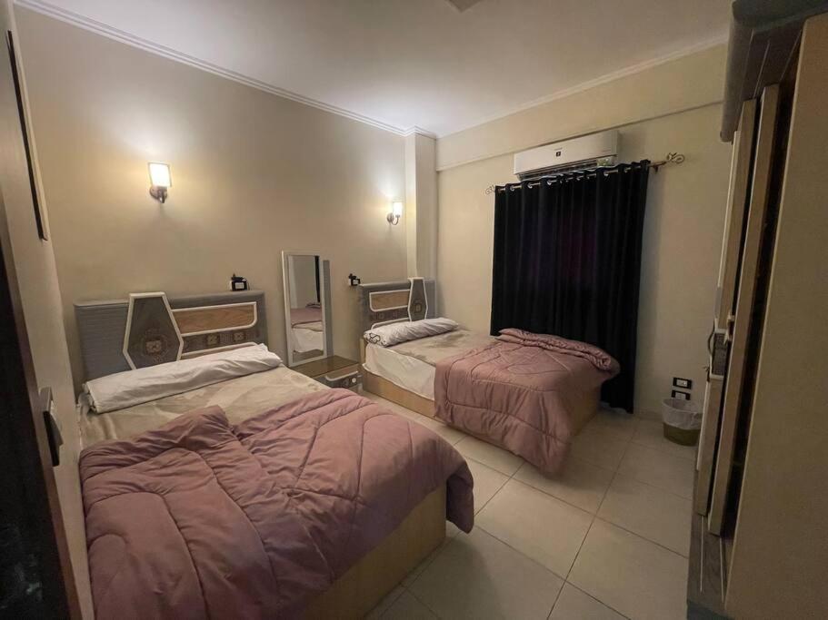 Large 3 bedrooms apartment