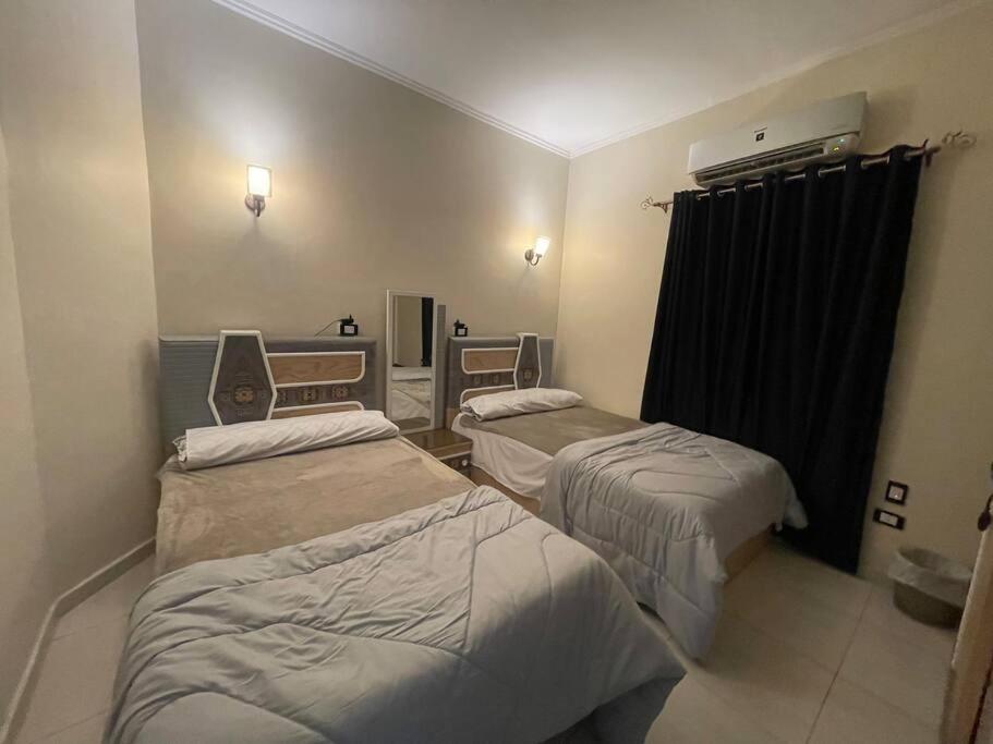 Large 3 bedrooms apartment