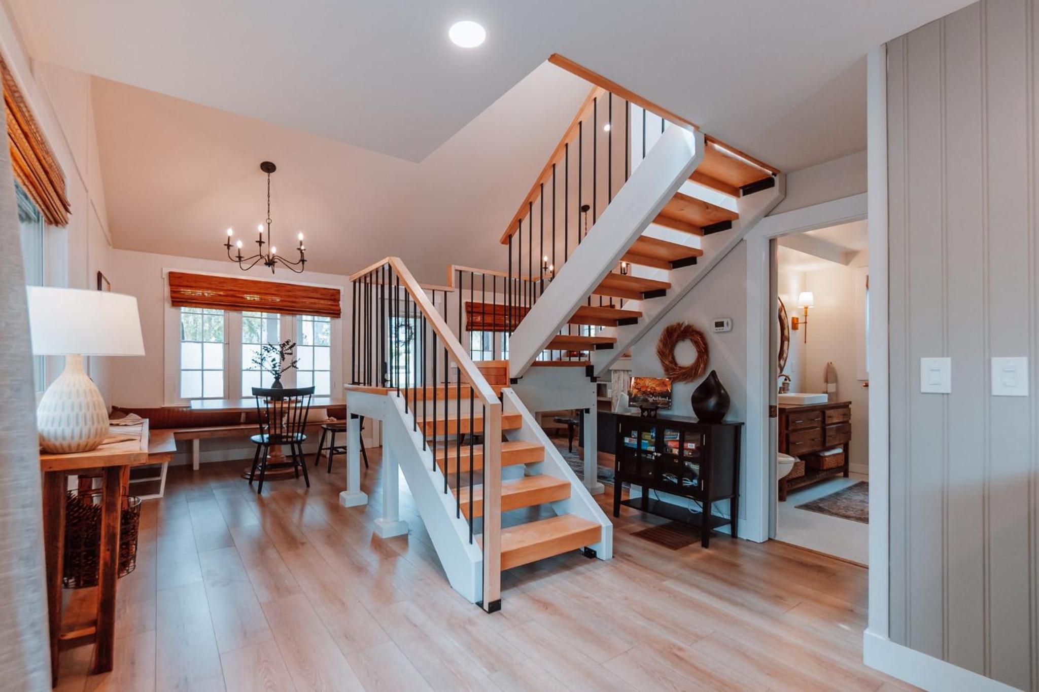 Ashland Vacations - Swank House on Main St in Ashland - Property Image 31