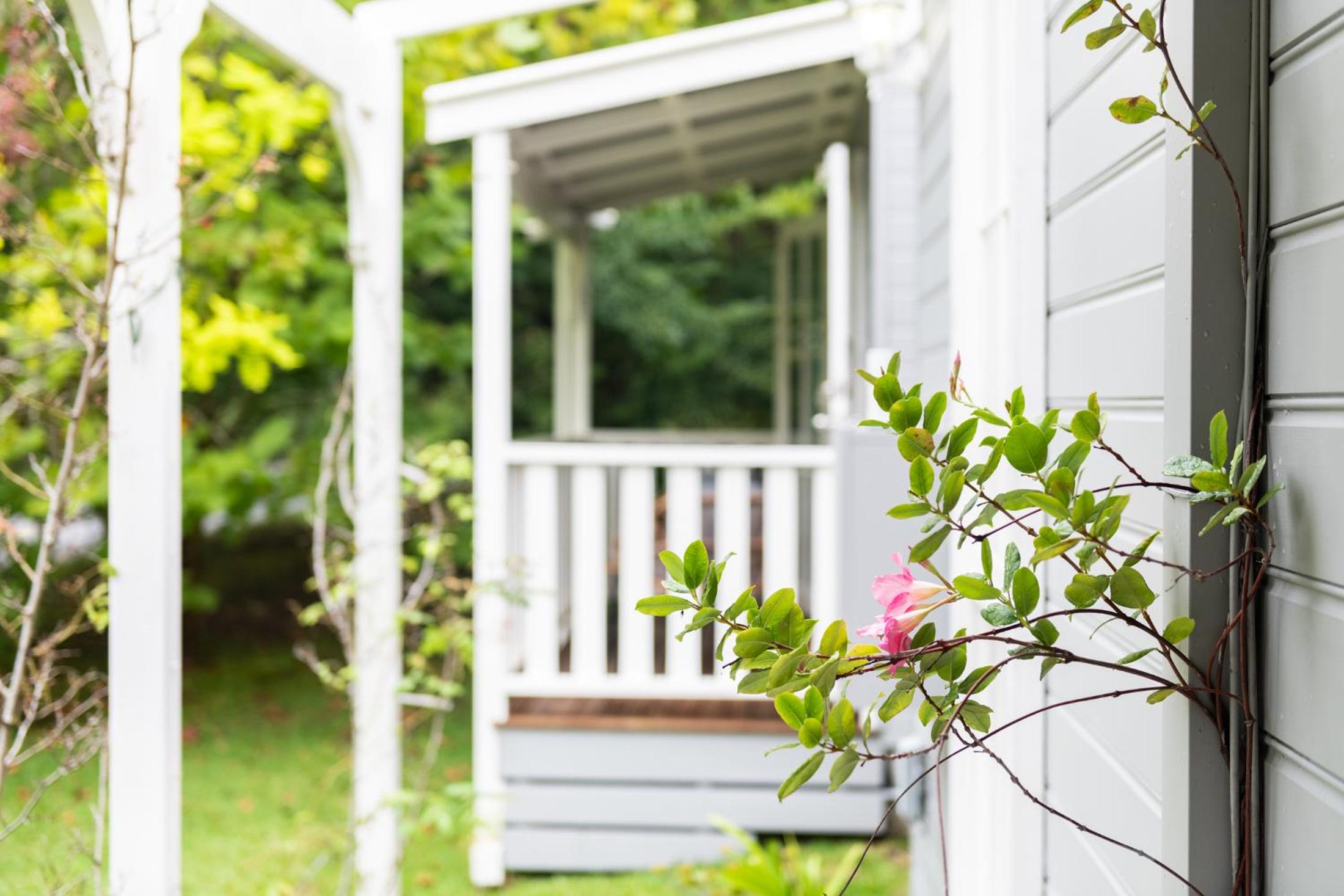 Hamptons charm at Nantucket in Mollymook