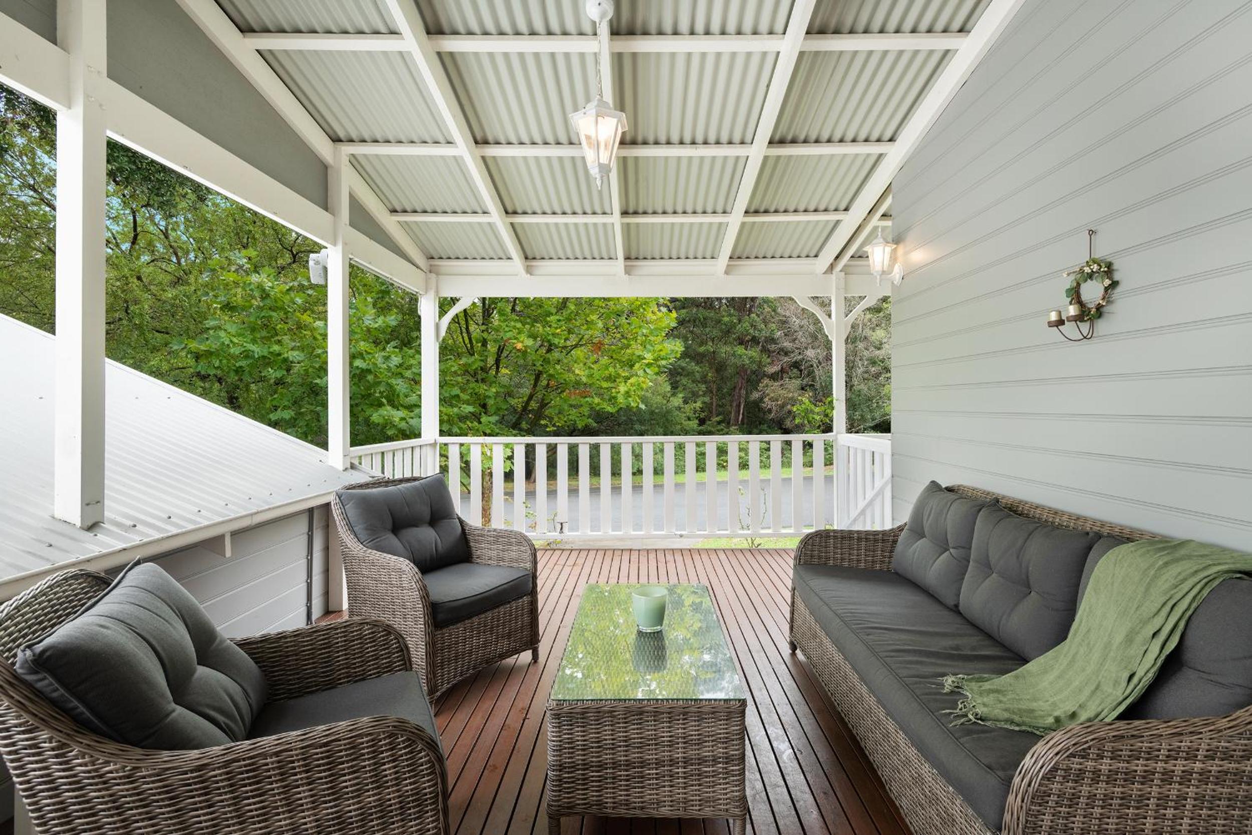 Hamptons charm at Nantucket in Mollymook