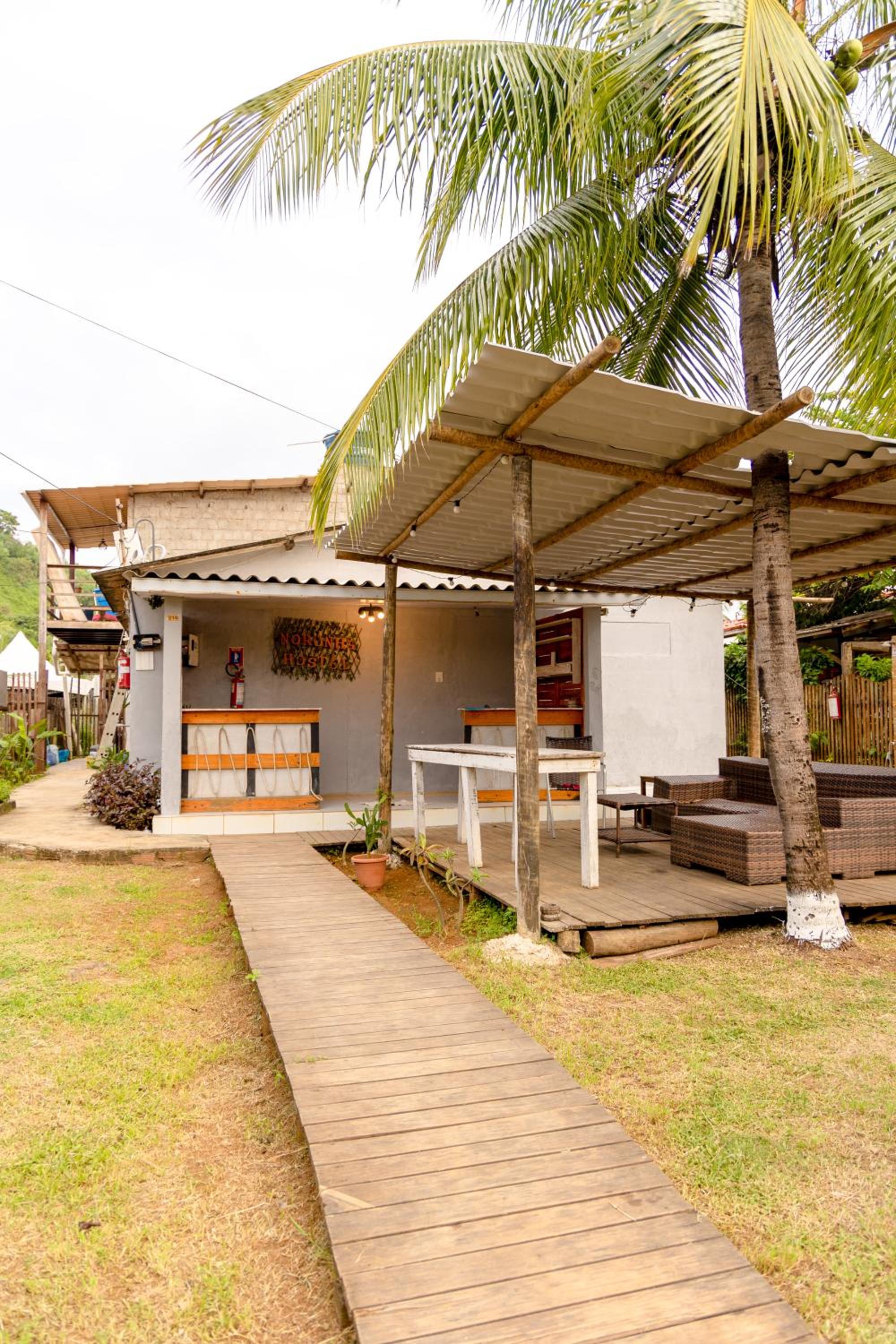 Hotel Noronha Economy Suítes - Hospedagem com melhor localização e custo benefício da ilha - Image 1