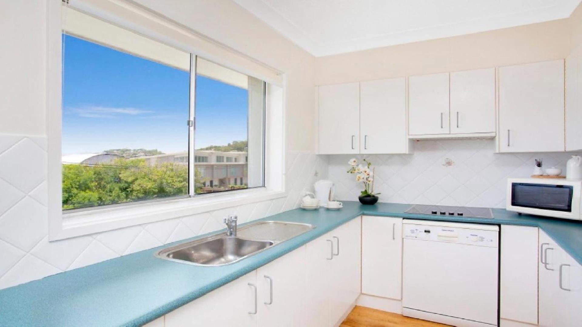 Summerton Comfortable Apartment In Terrigal Accom Holidays