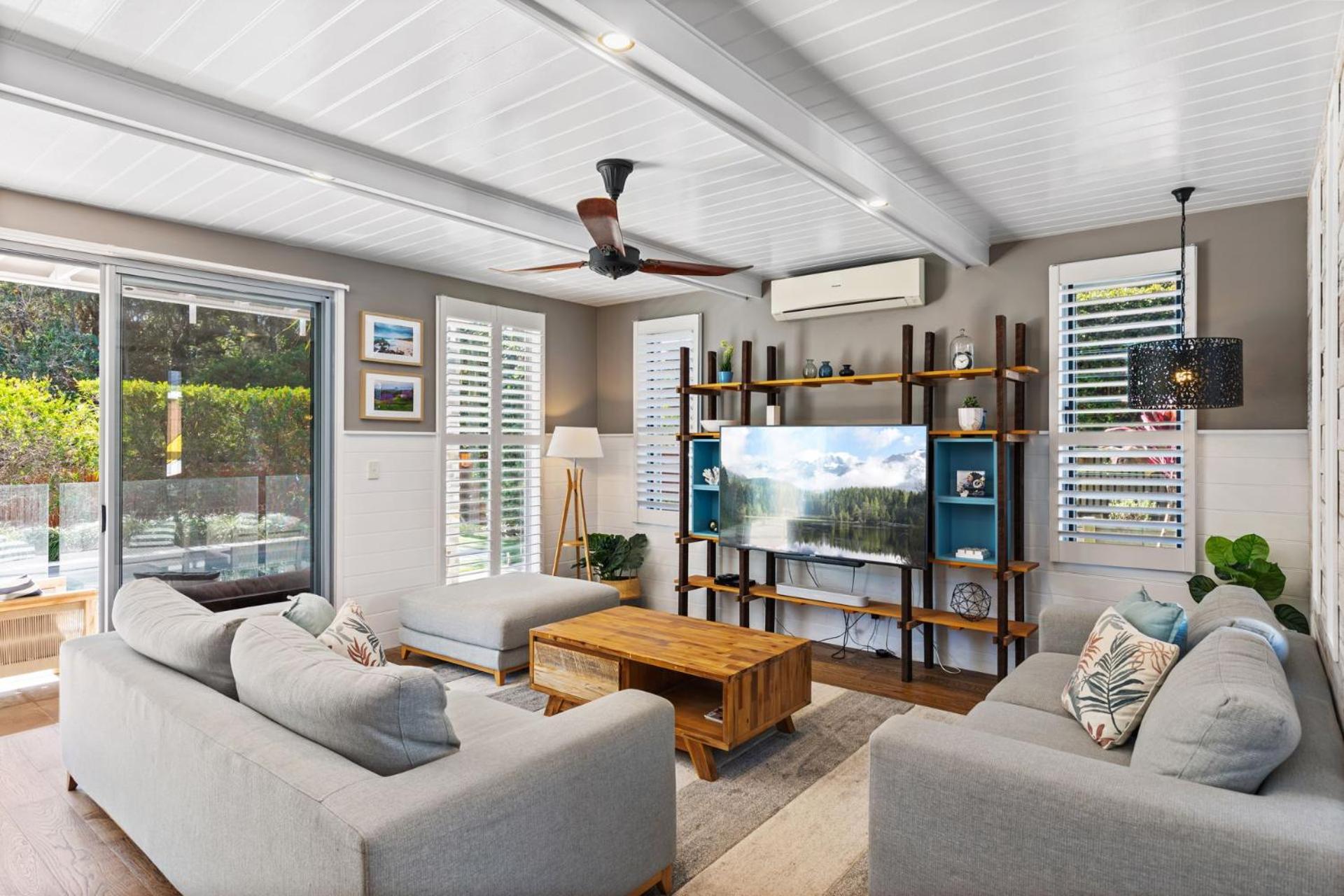 4 Boardrider Crescent