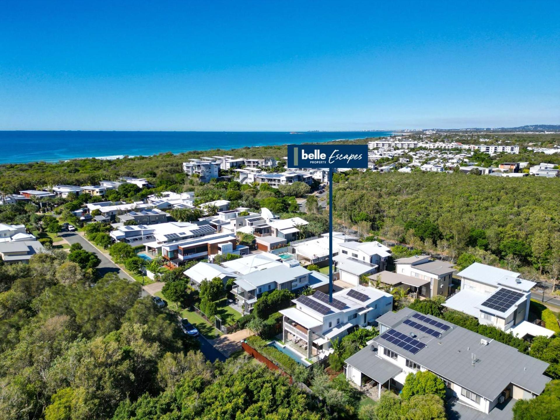 4 Boardrider Crescent