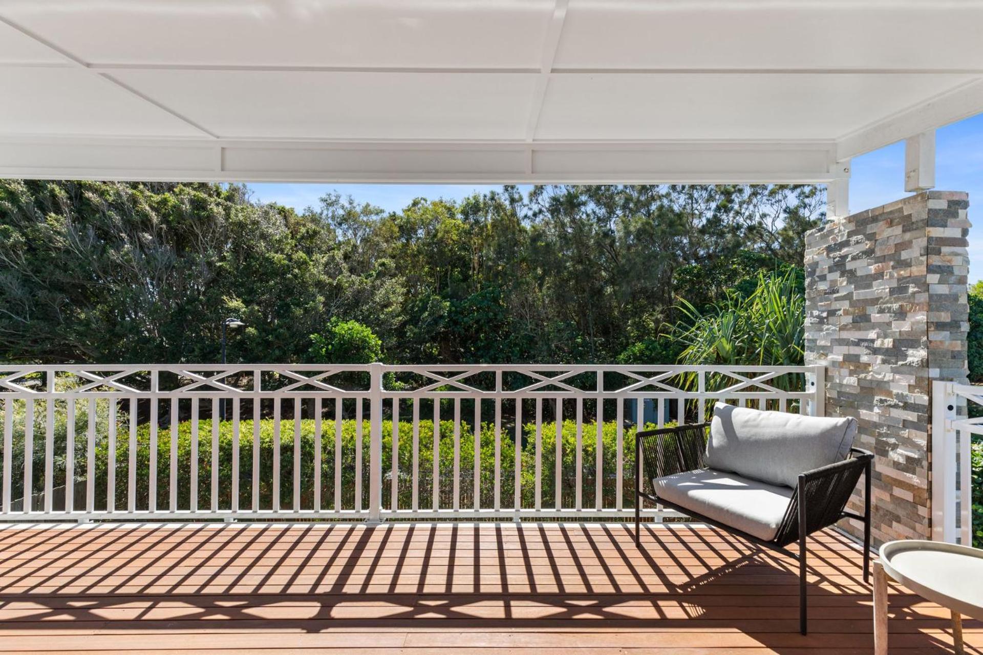 4 Boardrider Crescent