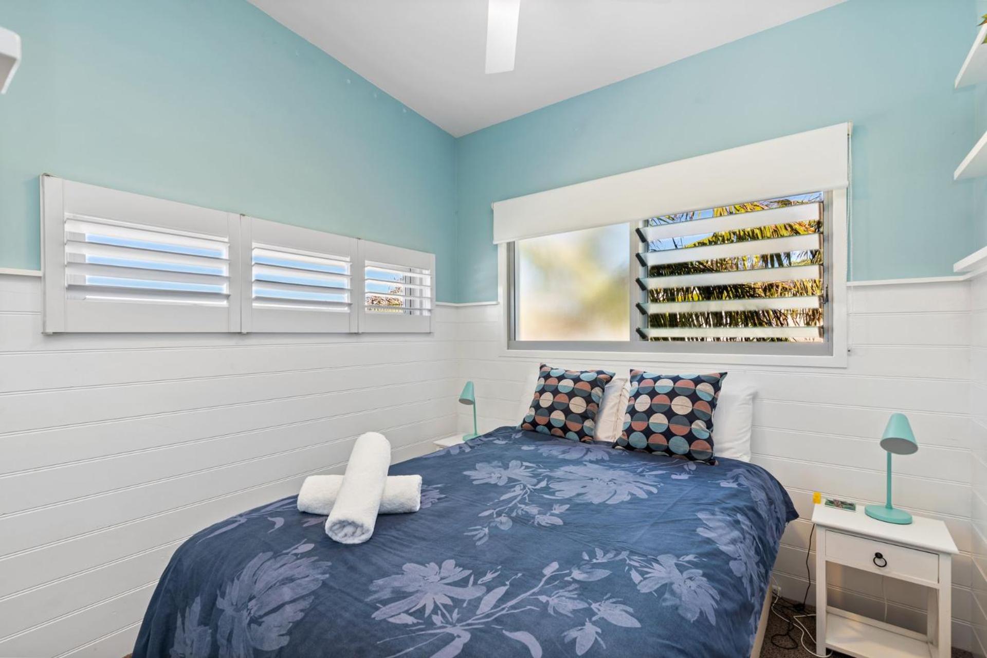 4 Boardrider Crescent