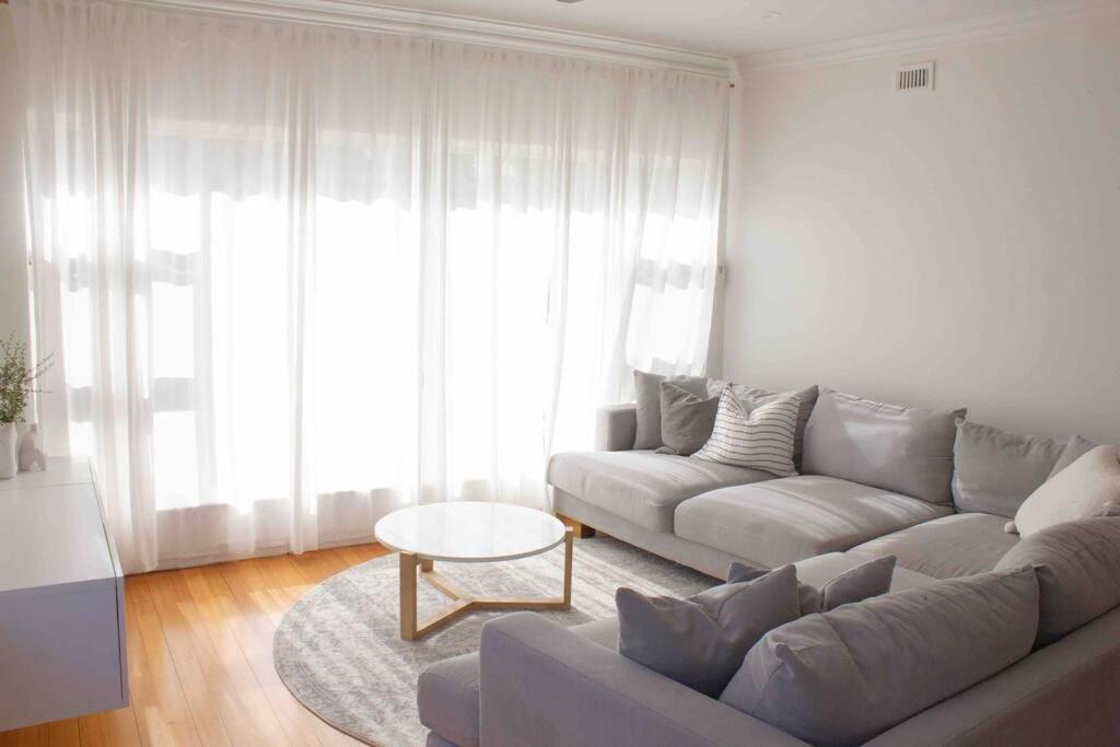 The Beech House-Hill views, peaceful location, 2BR