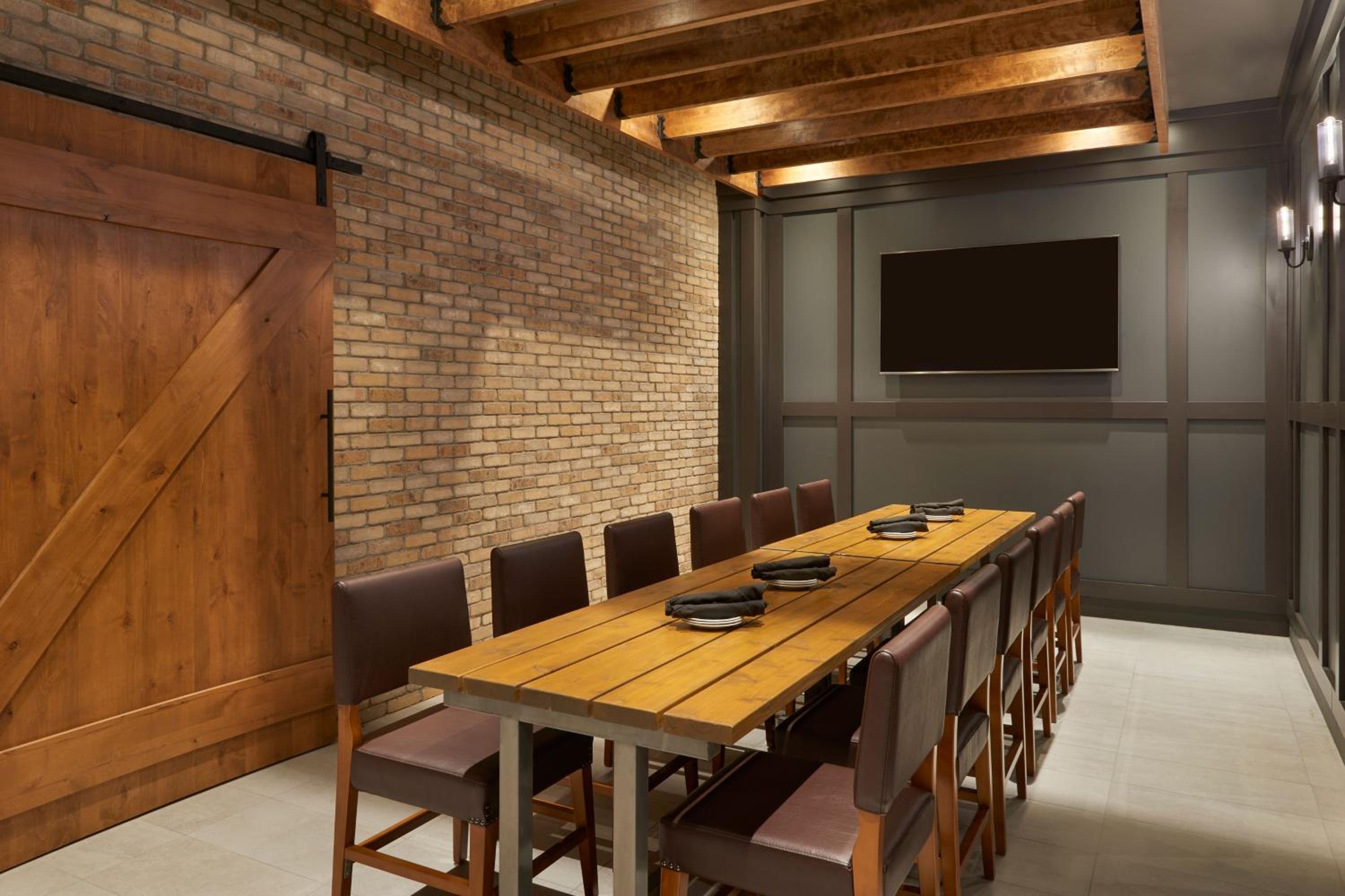 Windsor Vacations - Four Points by Sheraton Windsor Downtown - Property Image 6