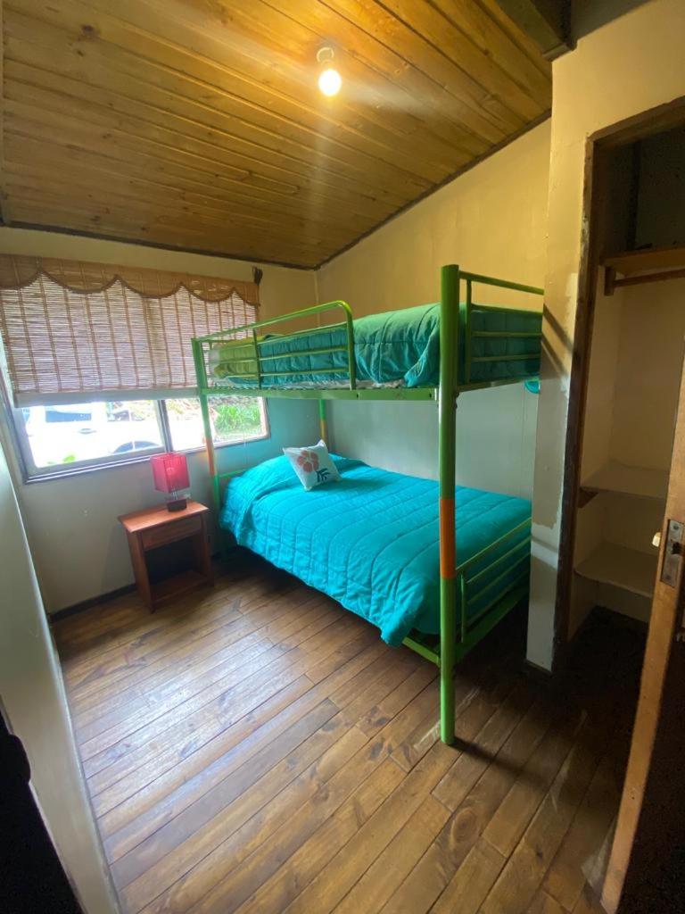 Casa familiar en sector residencial