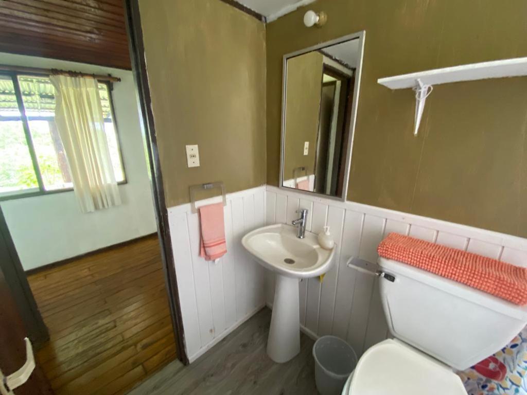 Casa familiar en sector residencial