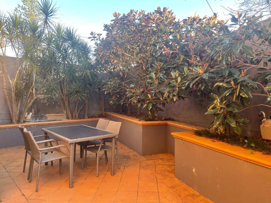 3BR Artistic Home, Netflix, Gym, Camberwell market. Taste The True Melbourne