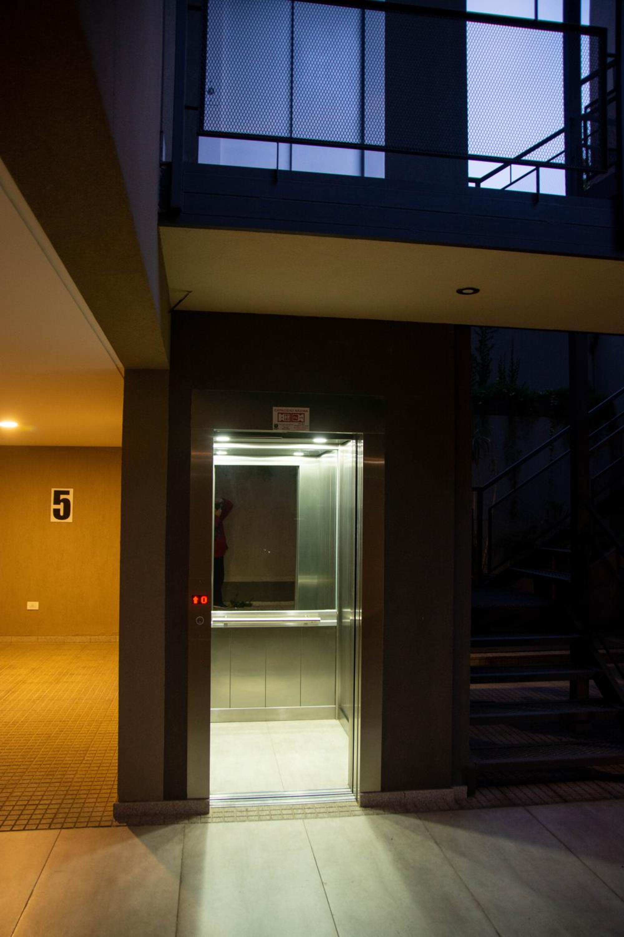 Depto Moderno 1 Dormitorio Excelente Ubicación con Cochera