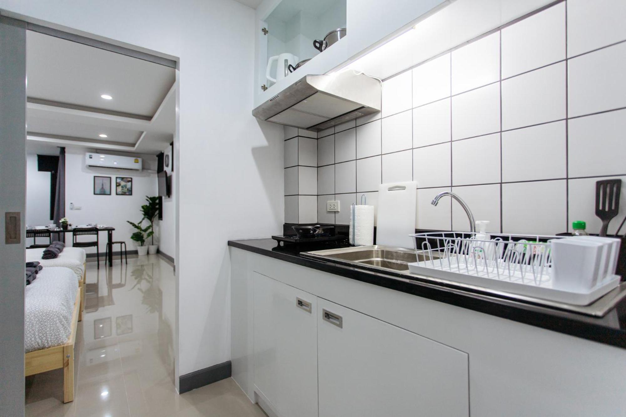 P3 Silom Large 2beds full kitchen WIFI 4-6pax