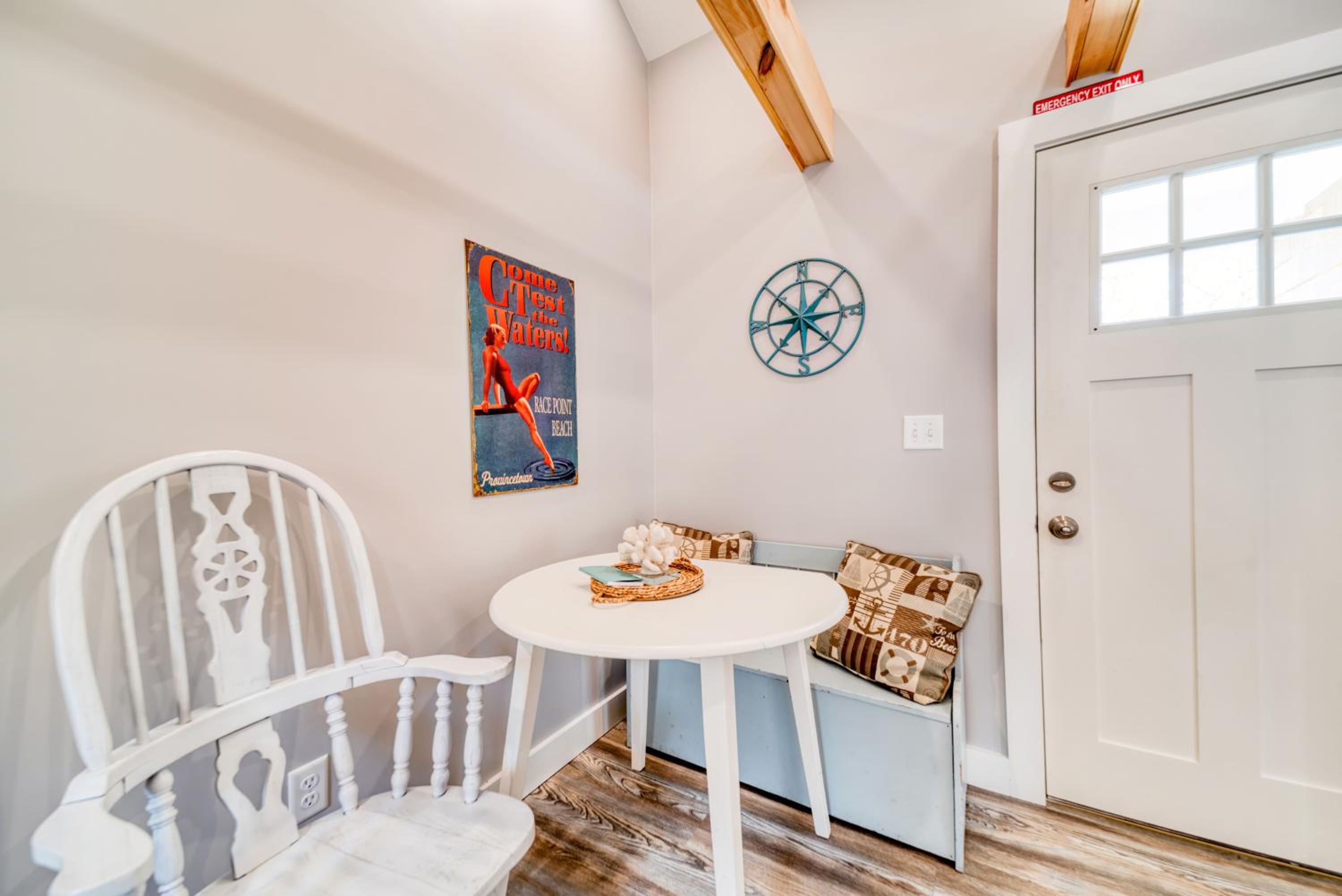 Studio with Deck by Leavetown Vacations view 5