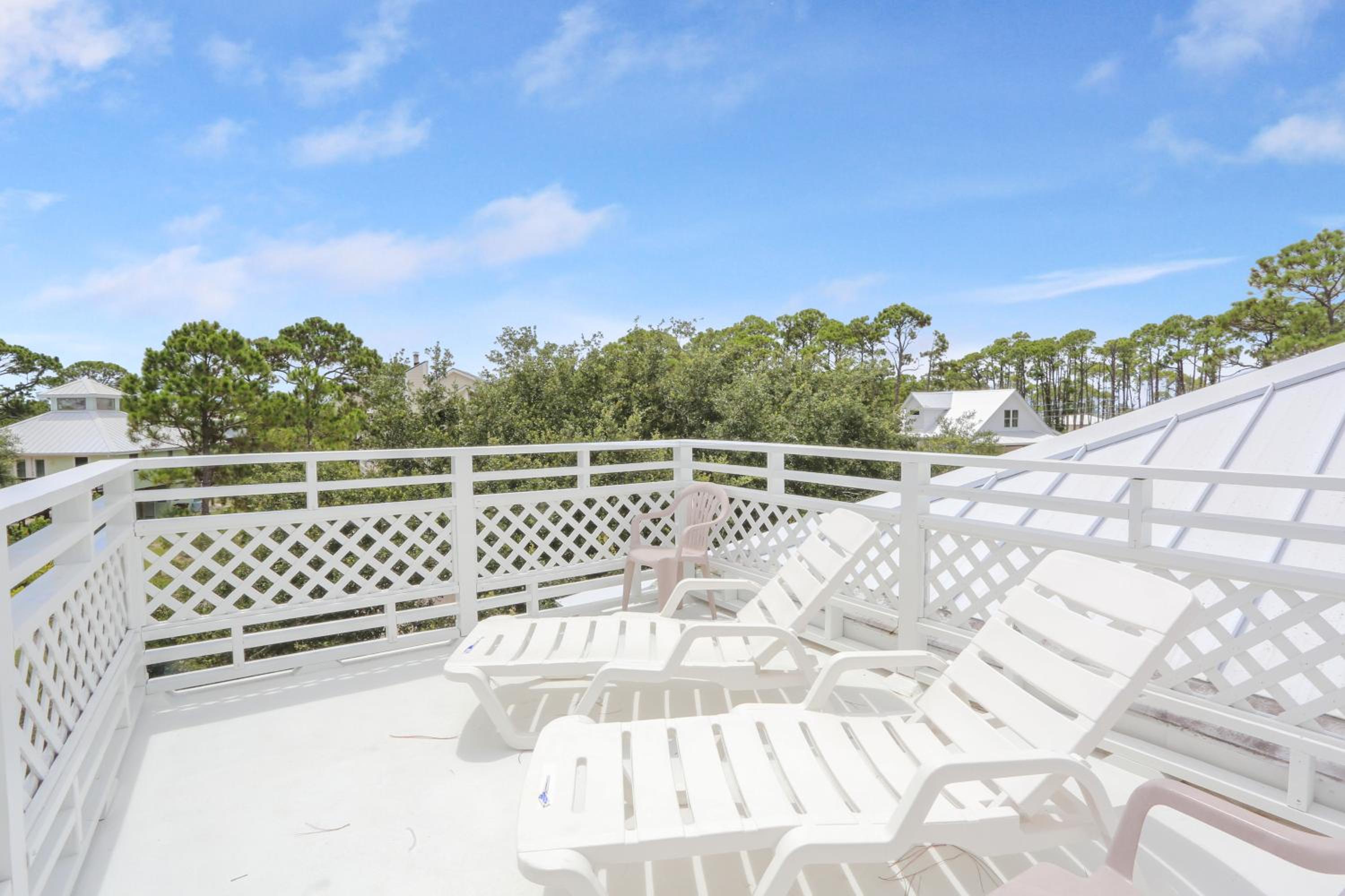 Woofs and Waves by Pristine Properties Vacation Rentals