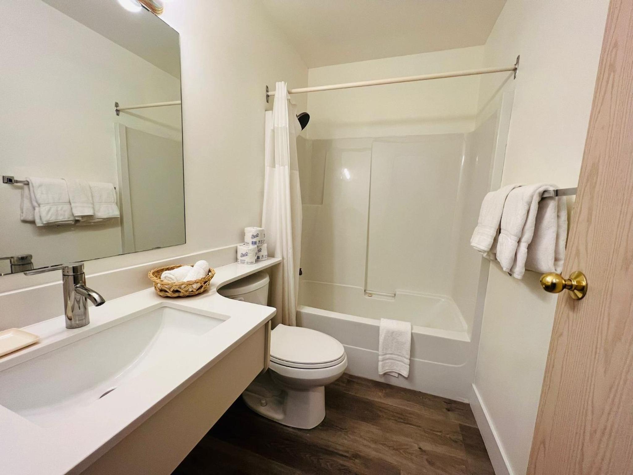 Hotel Civilia Lakeside by Civilia Golf Retreat