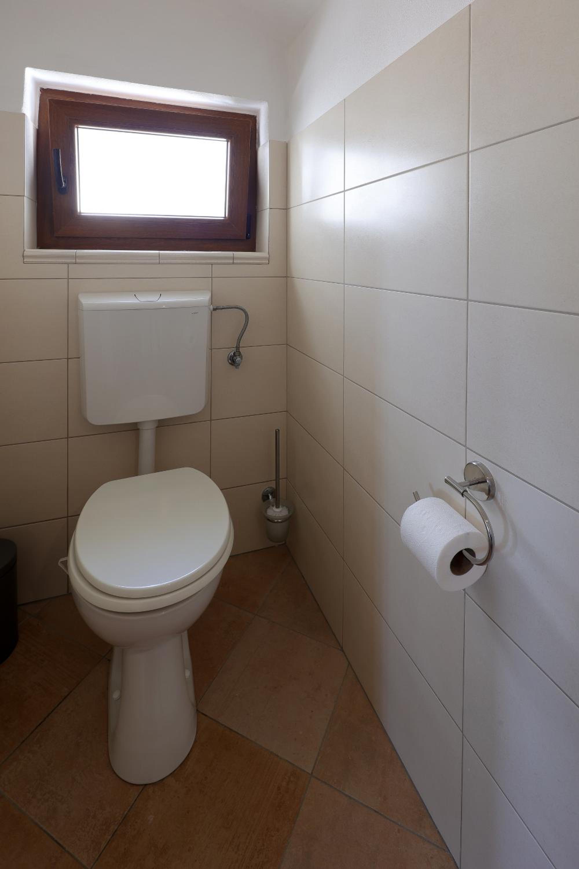 Photo 32