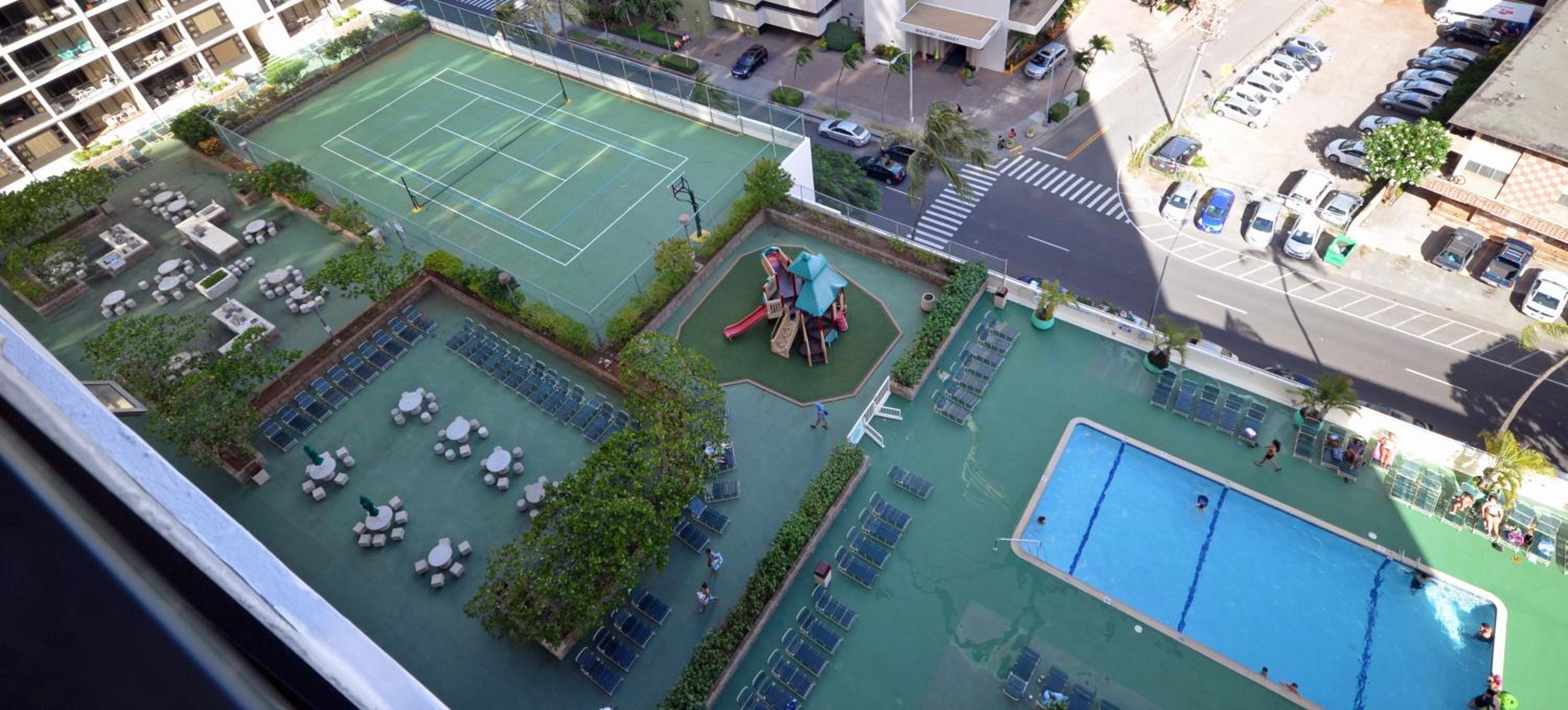 Waikiki Banyan 1909 Amazing Views and Just Steps to the Beach view 3