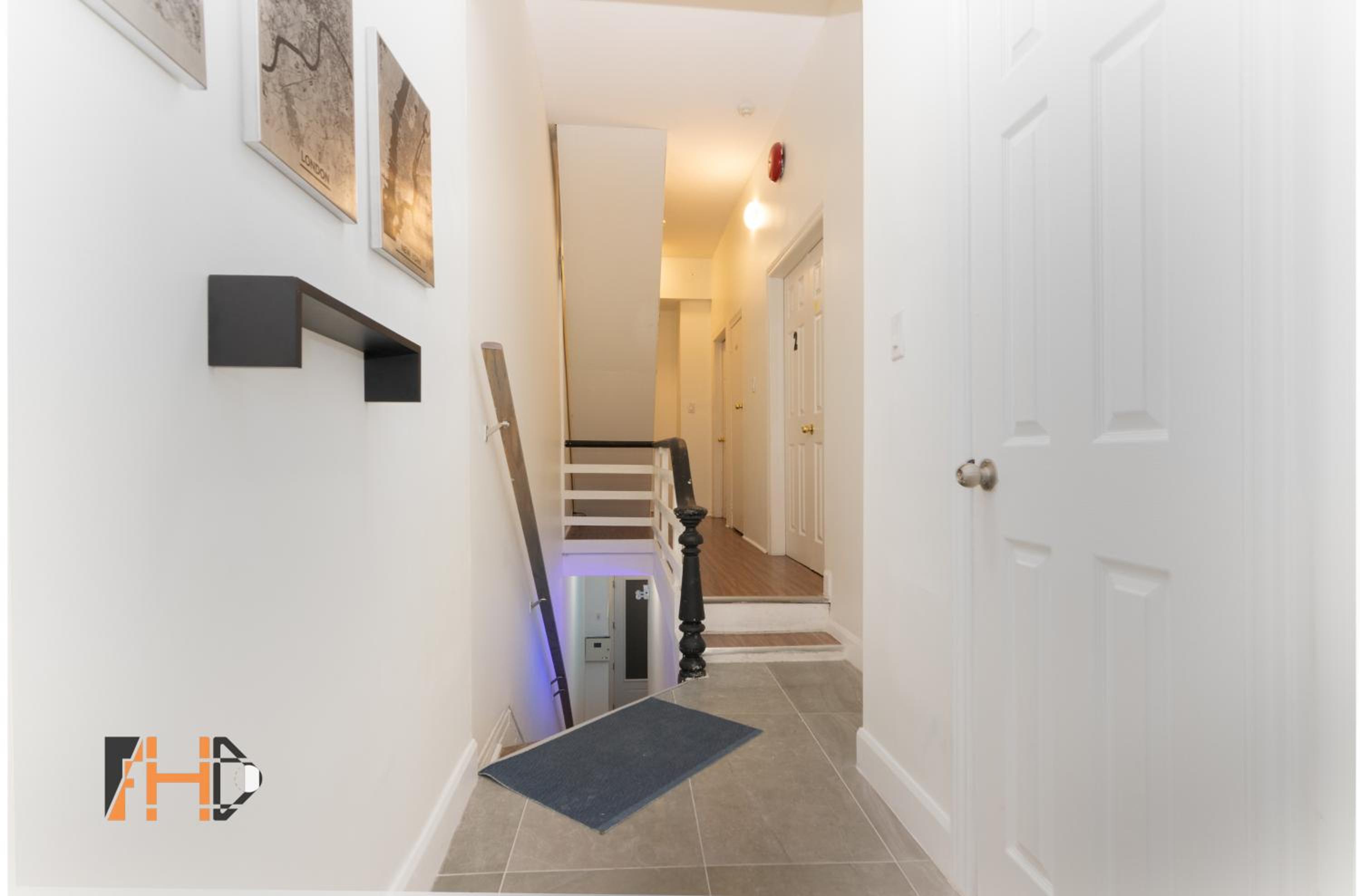 Toronto Vacations - Downtown Retreat, Spacious 3-Bedroom Urban Getaway - Property Image 1